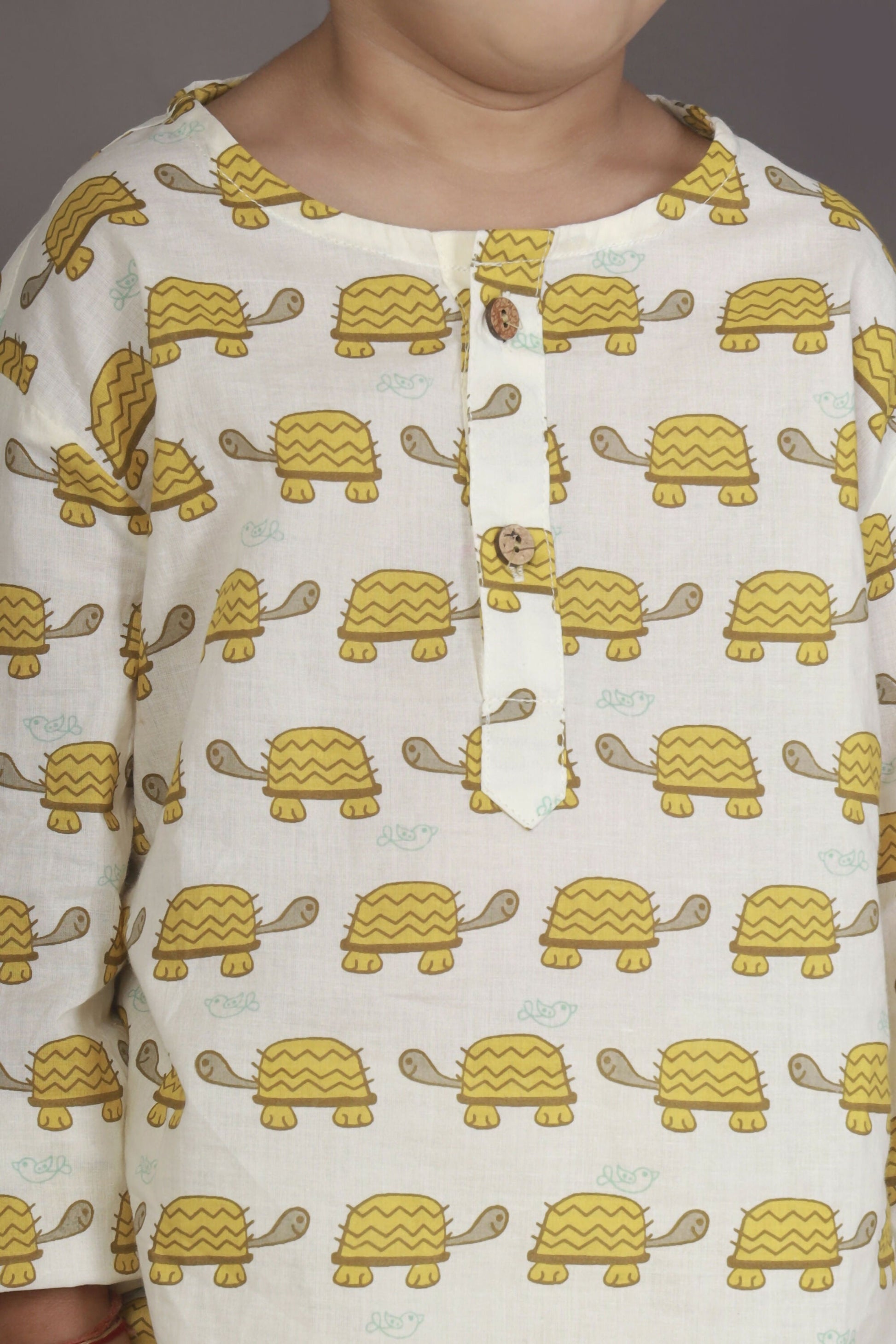 Breathables Kids Cotton Turtle Print Co-Ord Night Suit With Kurta And Pyjama – White & Yellow