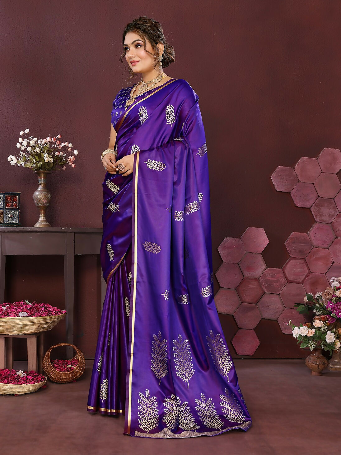 Joban Fashion Purple Floral Motifs Banarasi Silk Sarees | Swadesiicart