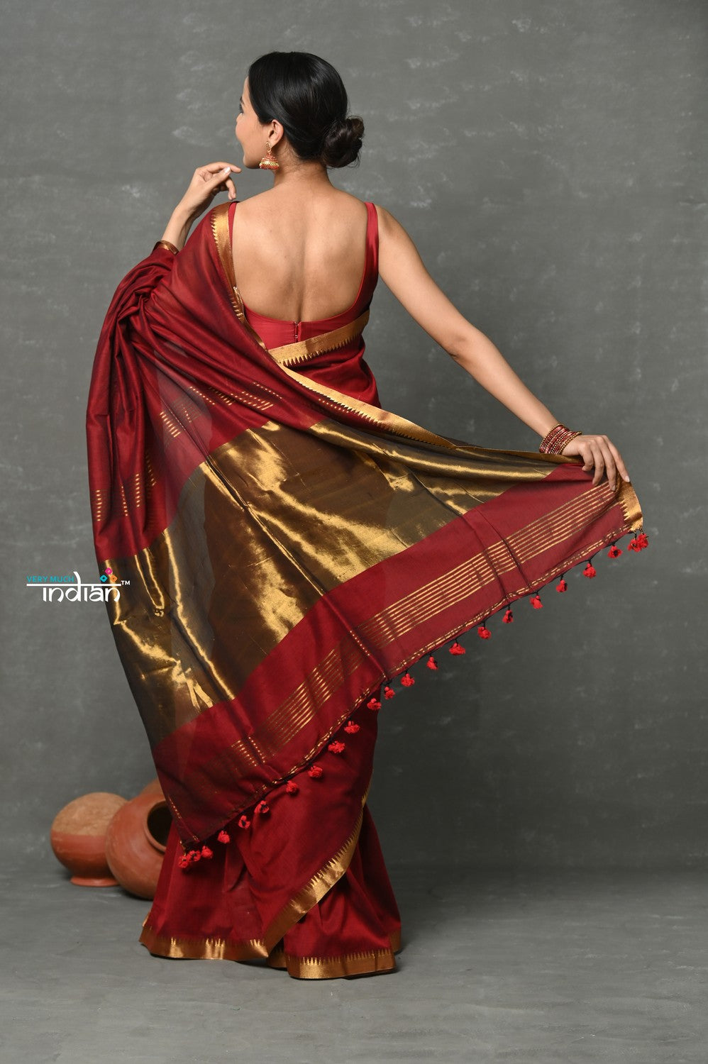Very Much Indian Designer! High Quality Pure Mul Cotton Handloom Saree - Maroon | Swadesiicart