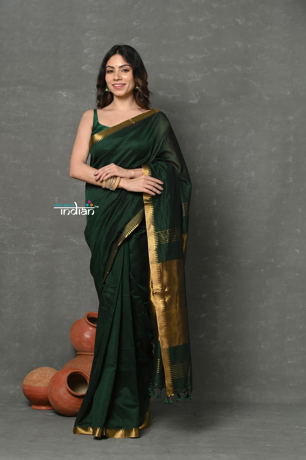 Very Much Indian ! High Quality Pure Mul Cotton Handloom Saree - Dark Green | Swadesiicart