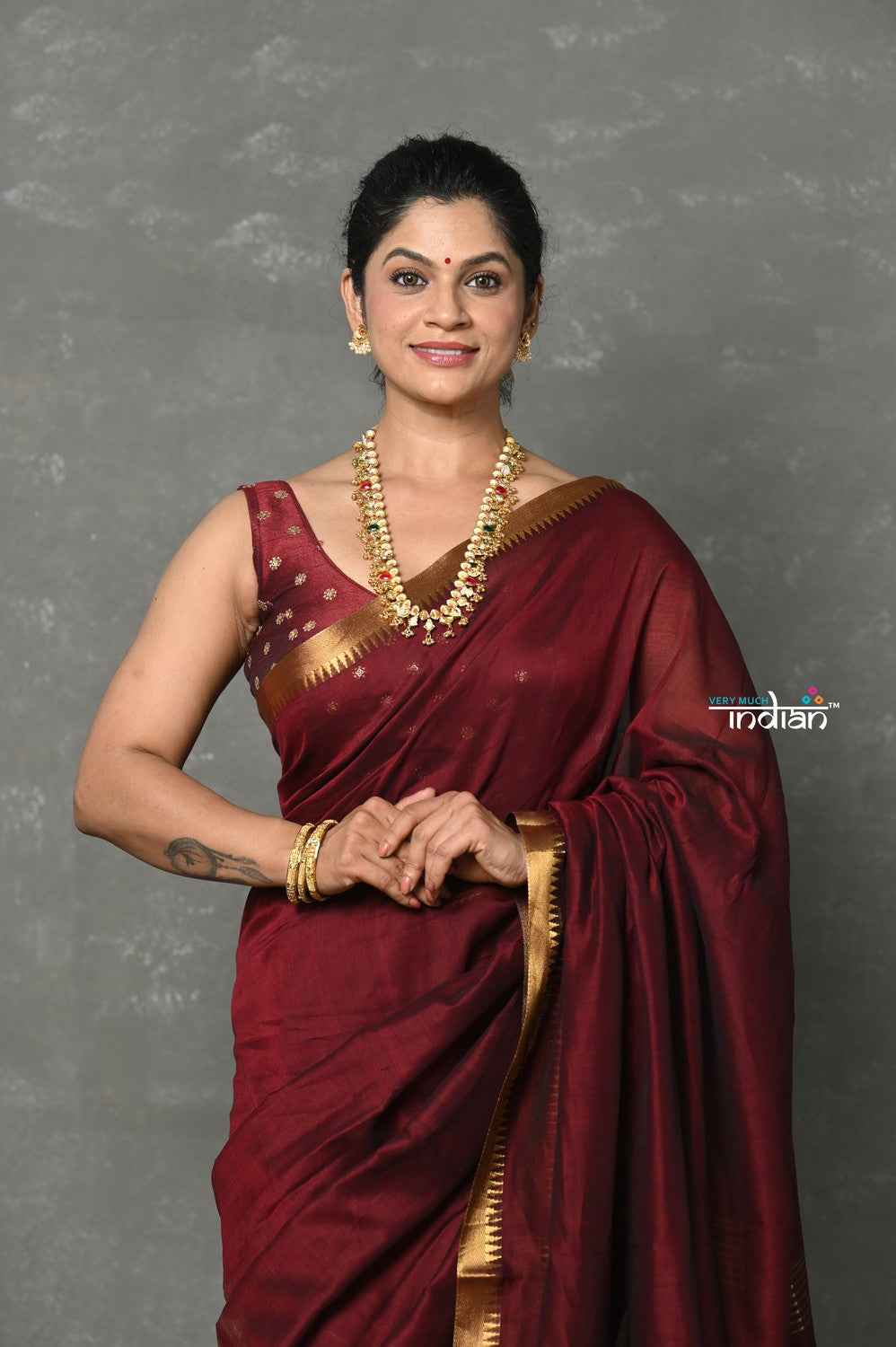 Very Much Indian Tyohaar - Designer! High Quality Pure Mul Cotton Handloom Saree - Dark Maroon | Swadesiicart