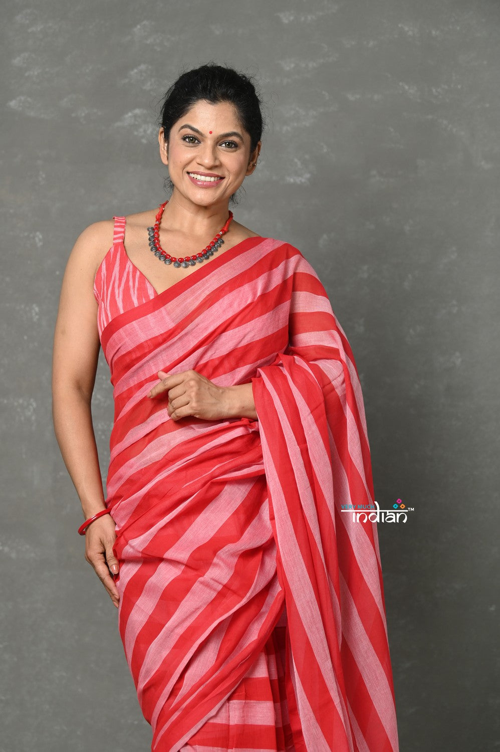 Very Much Indian Designer! High Quality Pure Mul Cotton Handloom Saree - Red | Swadesiicart