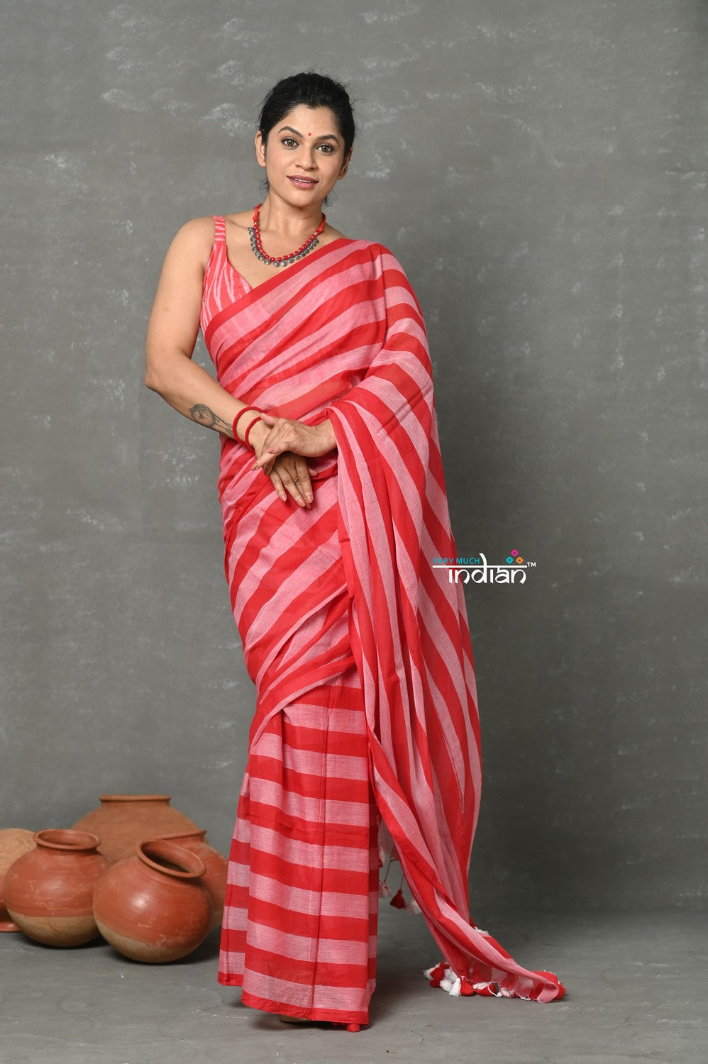 Very Much Indian Designer! High Quality Pure Mul Cotton Handloom Saree - Red | Swadesiicart
