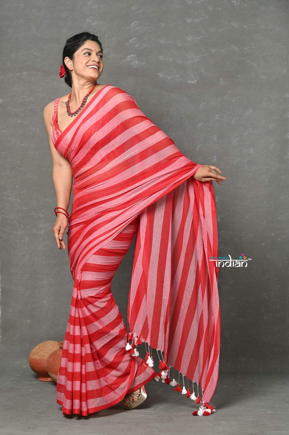 Very Much Indian Designer! High Quality Pure Mul Cotton Handloom Saree - Red | Swadesiicart