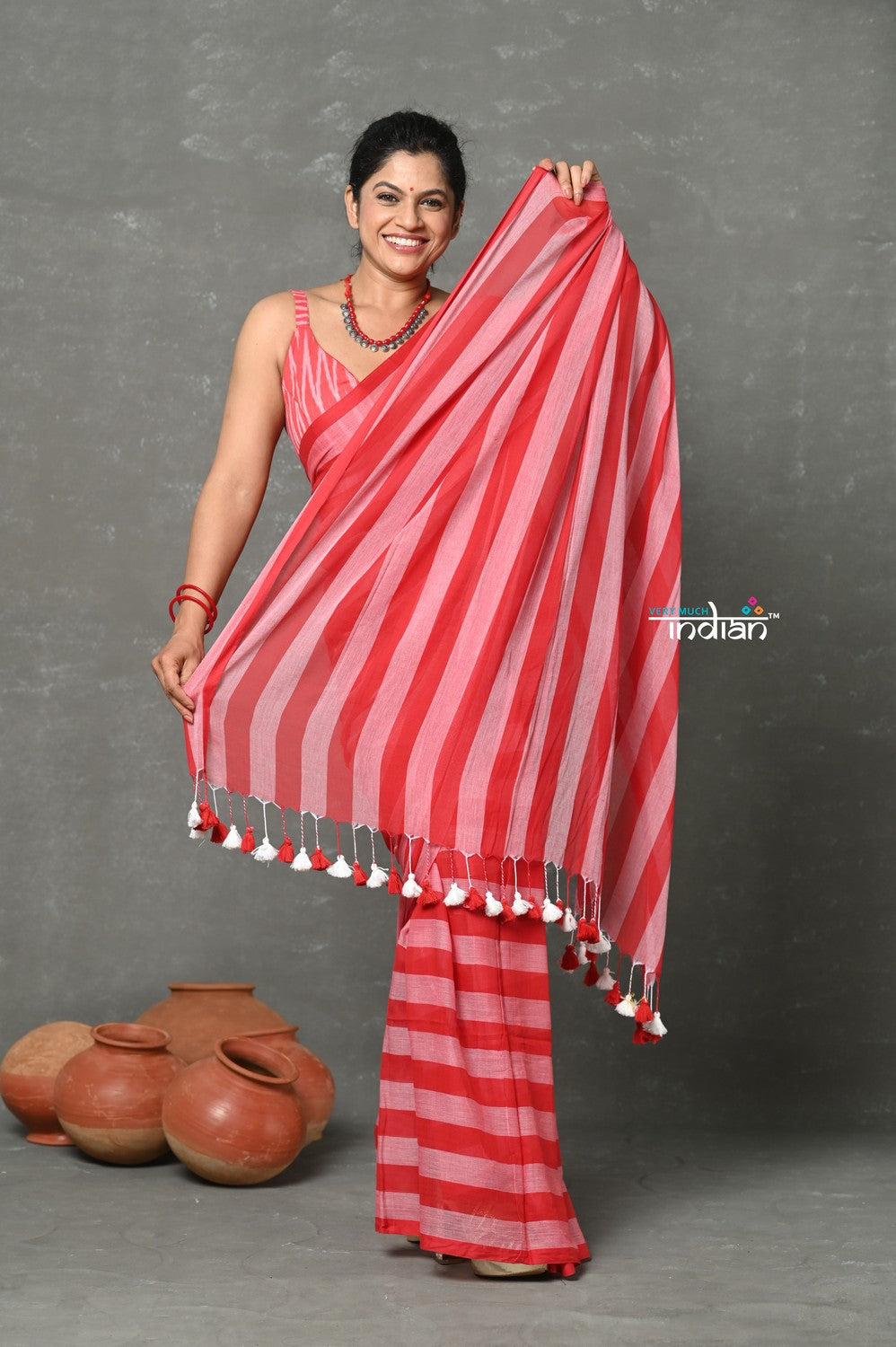 Very Much Indian Designer! High Quality Pure Mul Cotton Handloom Saree - Red | Swadesiicart