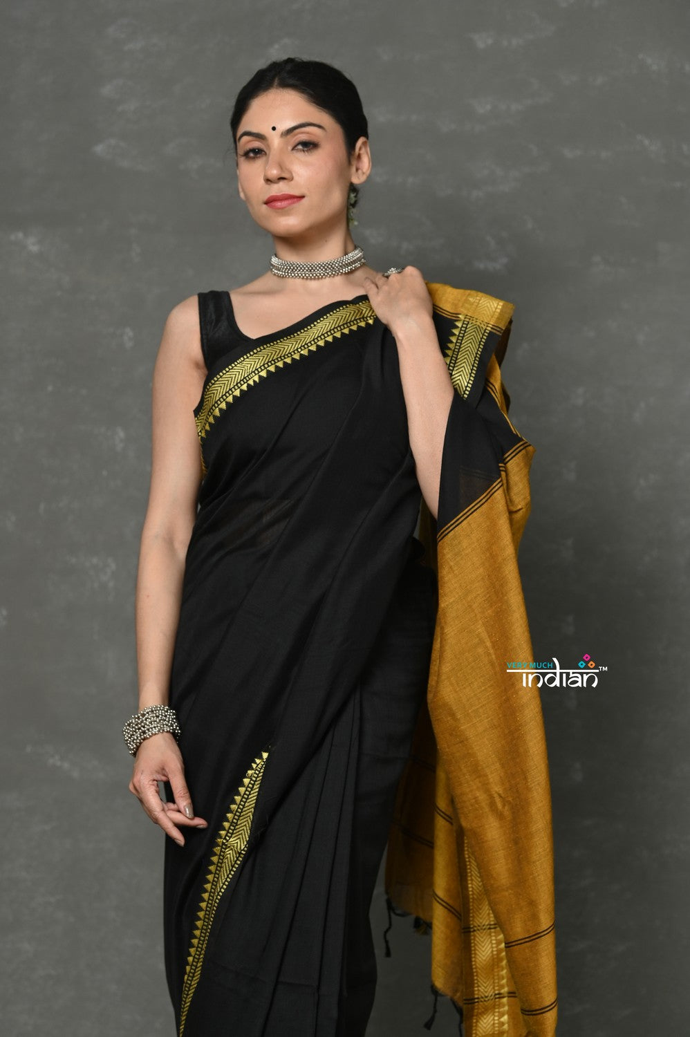 Very Much Indian Pure Mul Cotton Handloom Saree - Black | Swadesiicart
