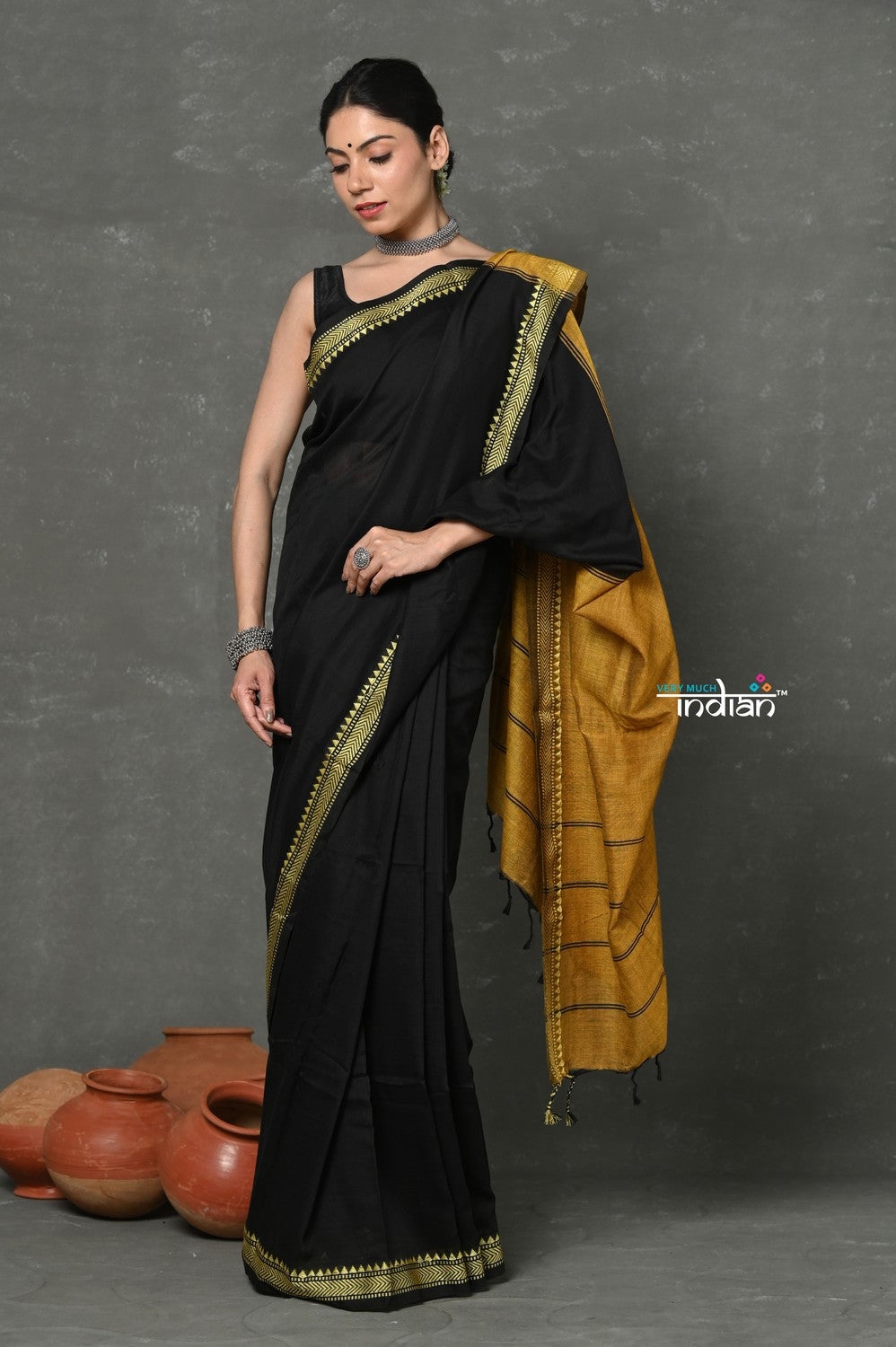 Very Much Indian Tyohaar - Pure Mul Cotton Handloom Saree - Black | Swadesiicart