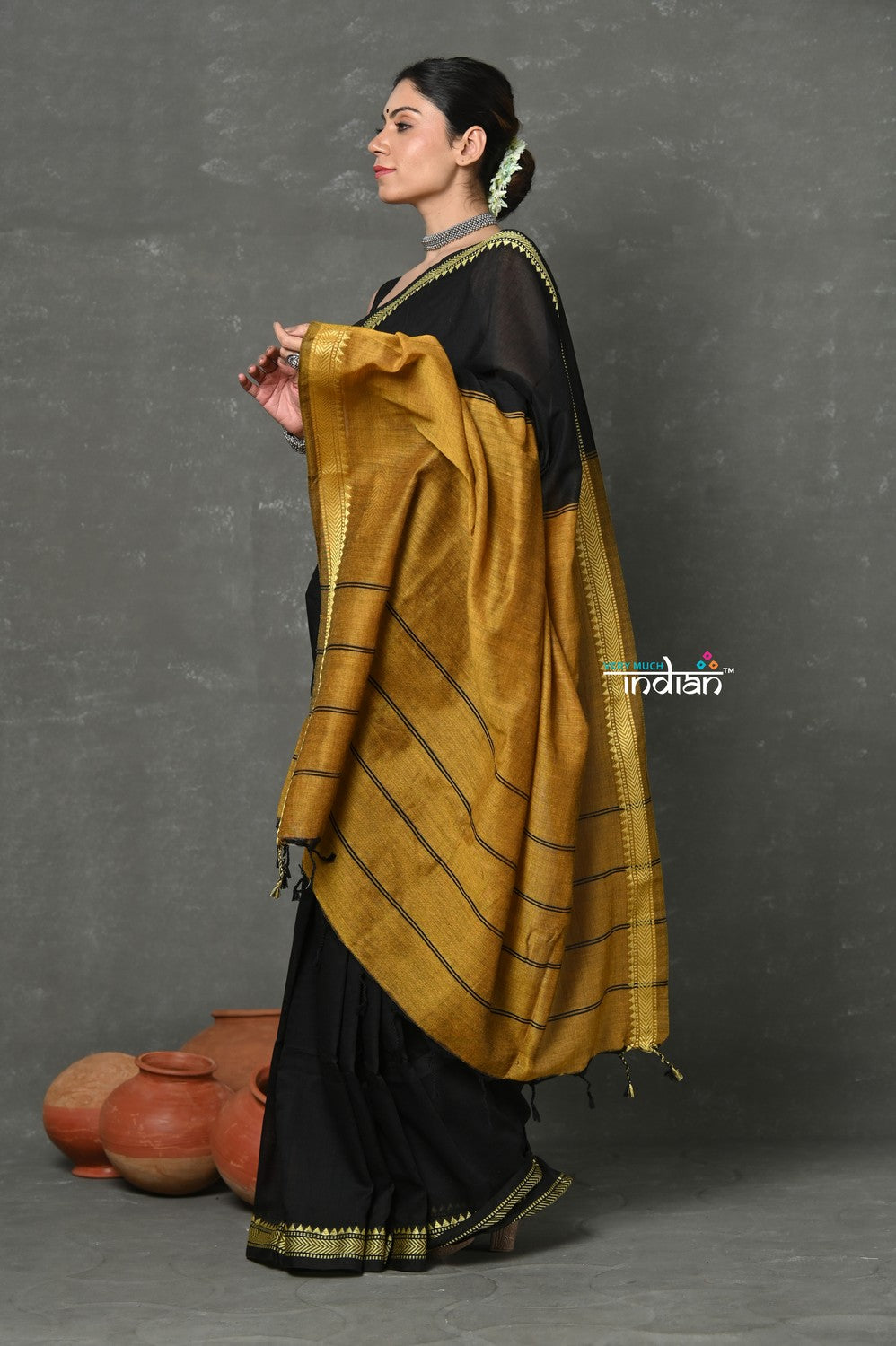 Very Much Indian Pure Mul Cotton Handloom Saree - Black | Swadesiicart