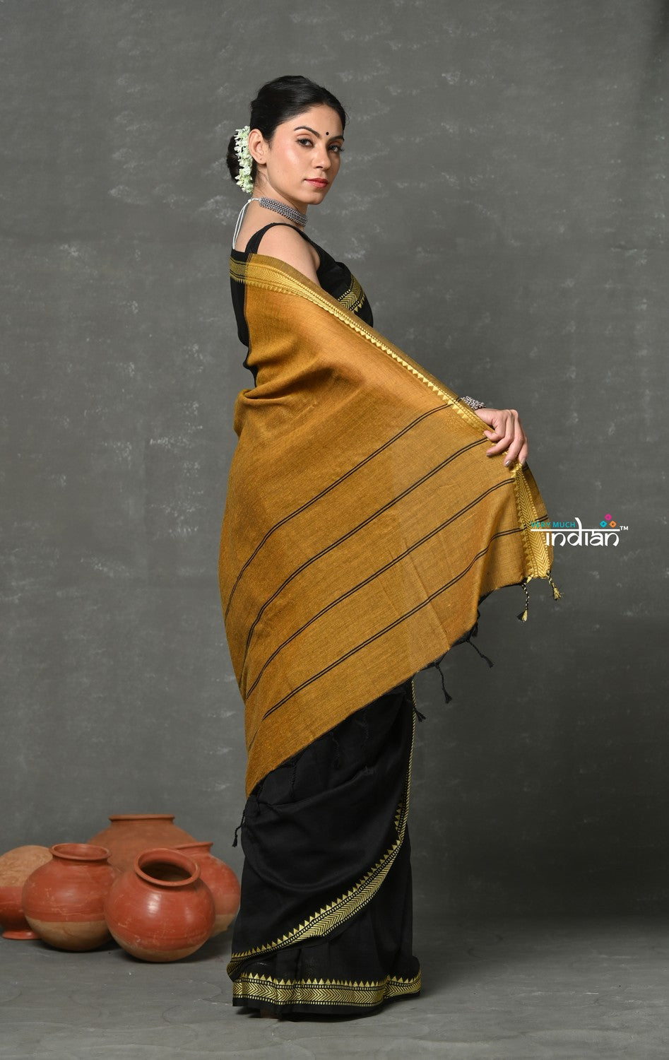 Very Much Indian Pure Mul Cotton Handloom Saree - Black | Swadesiicart