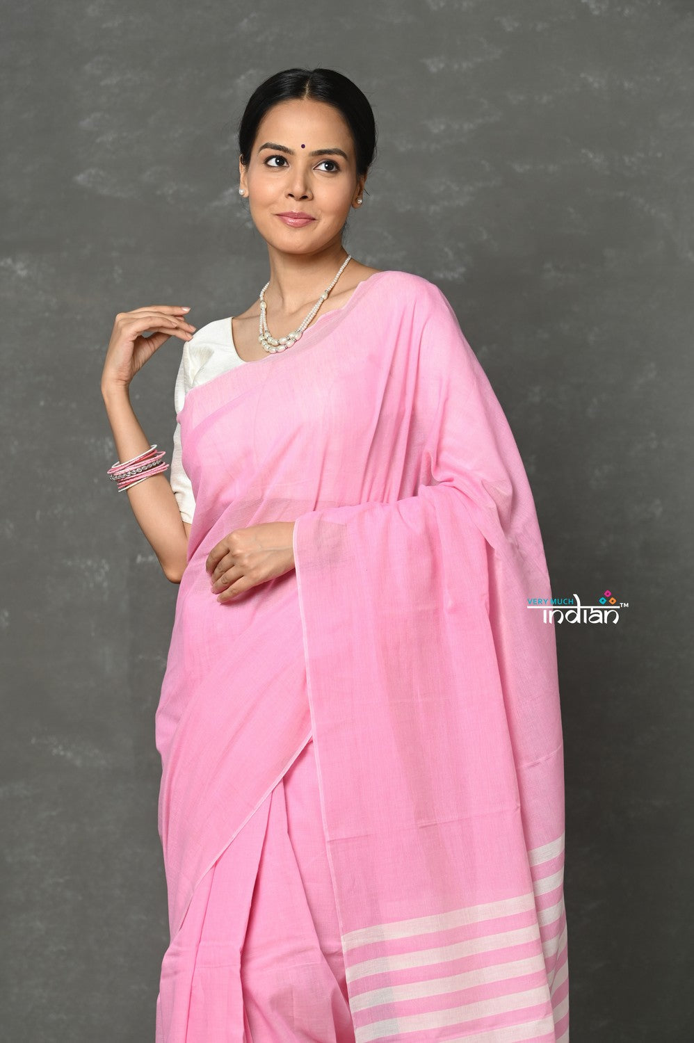 Very Much Indian Pure Mul Cotton Handloom Saree - Feather Pink | Swadesiicart