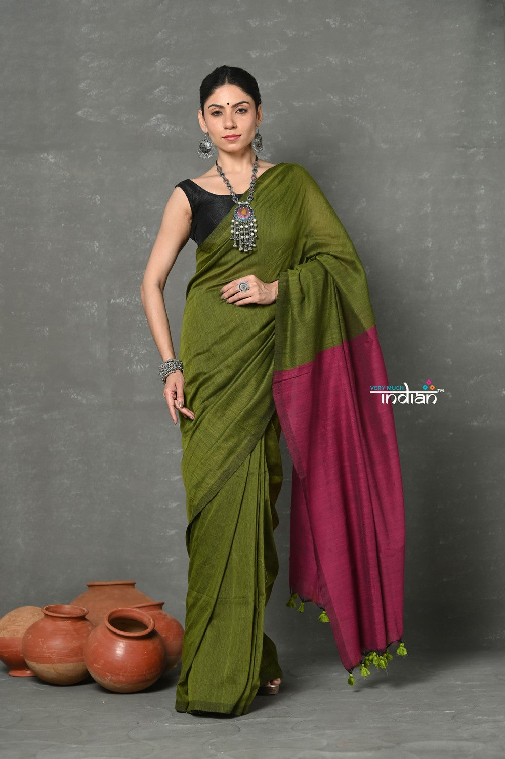Very Much Indian Tyohaar - Pure Mul Cotton Handloom Saree - Mehendi Green | Swadesiicart