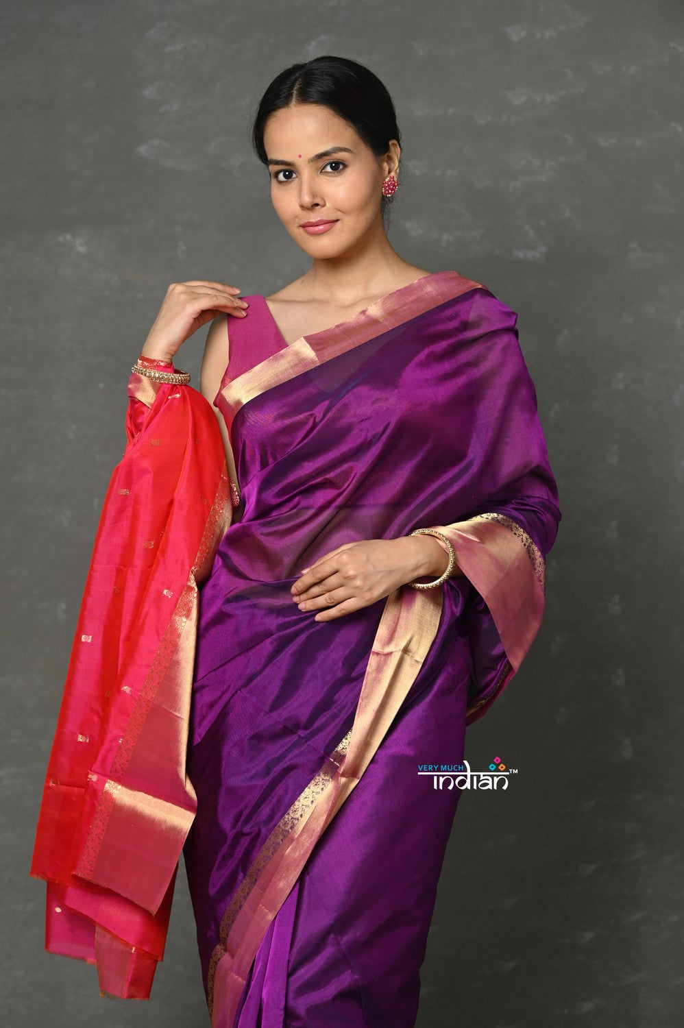 Very Much Indian Handloom Pure Cotton Silk Saree With Golden Border - Purple Pink | Swadesiicart