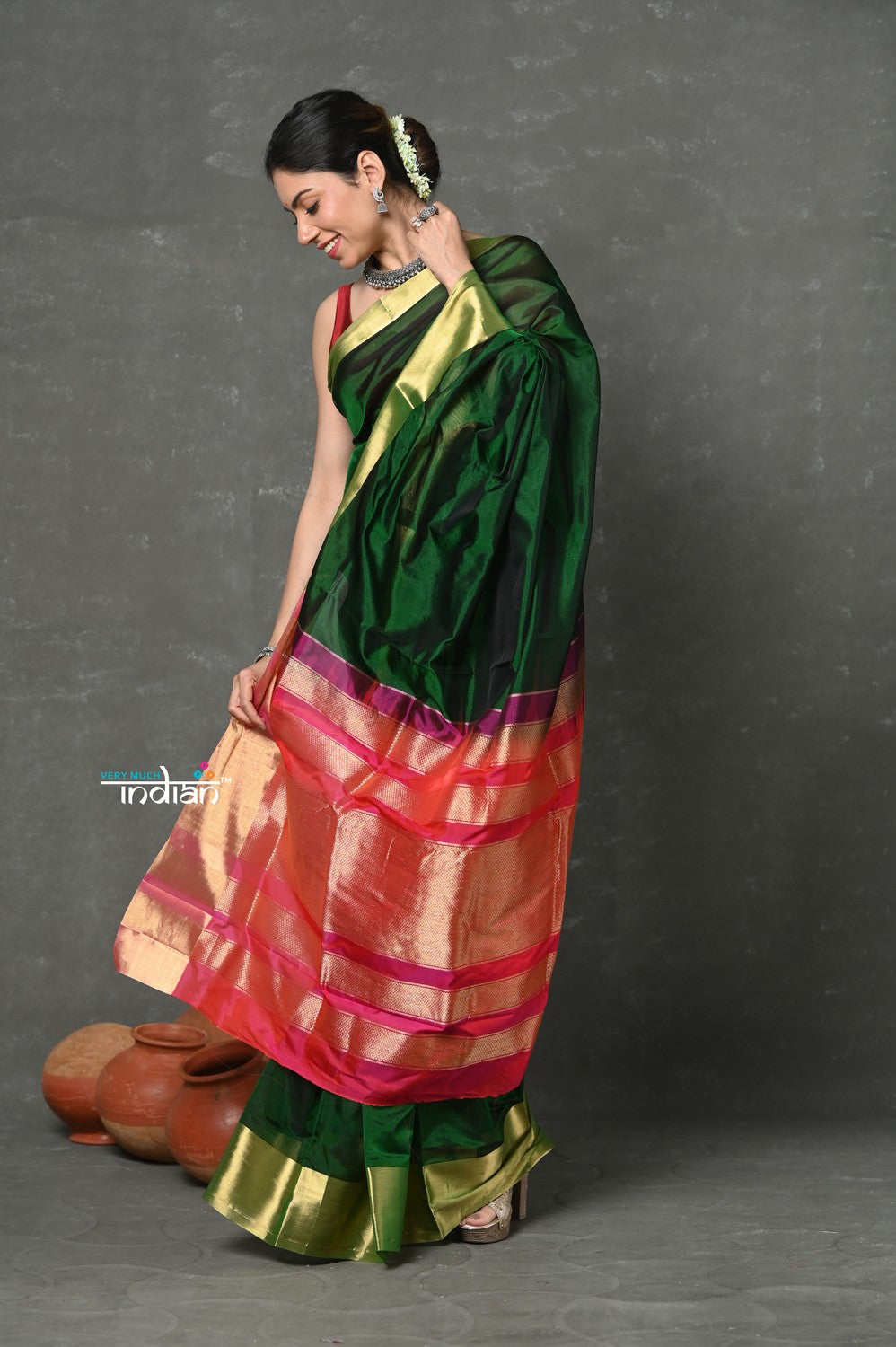 Very Much Indian Handloom Pure Cotton Silk Saree With Golden Border - Green | Swadesiicart