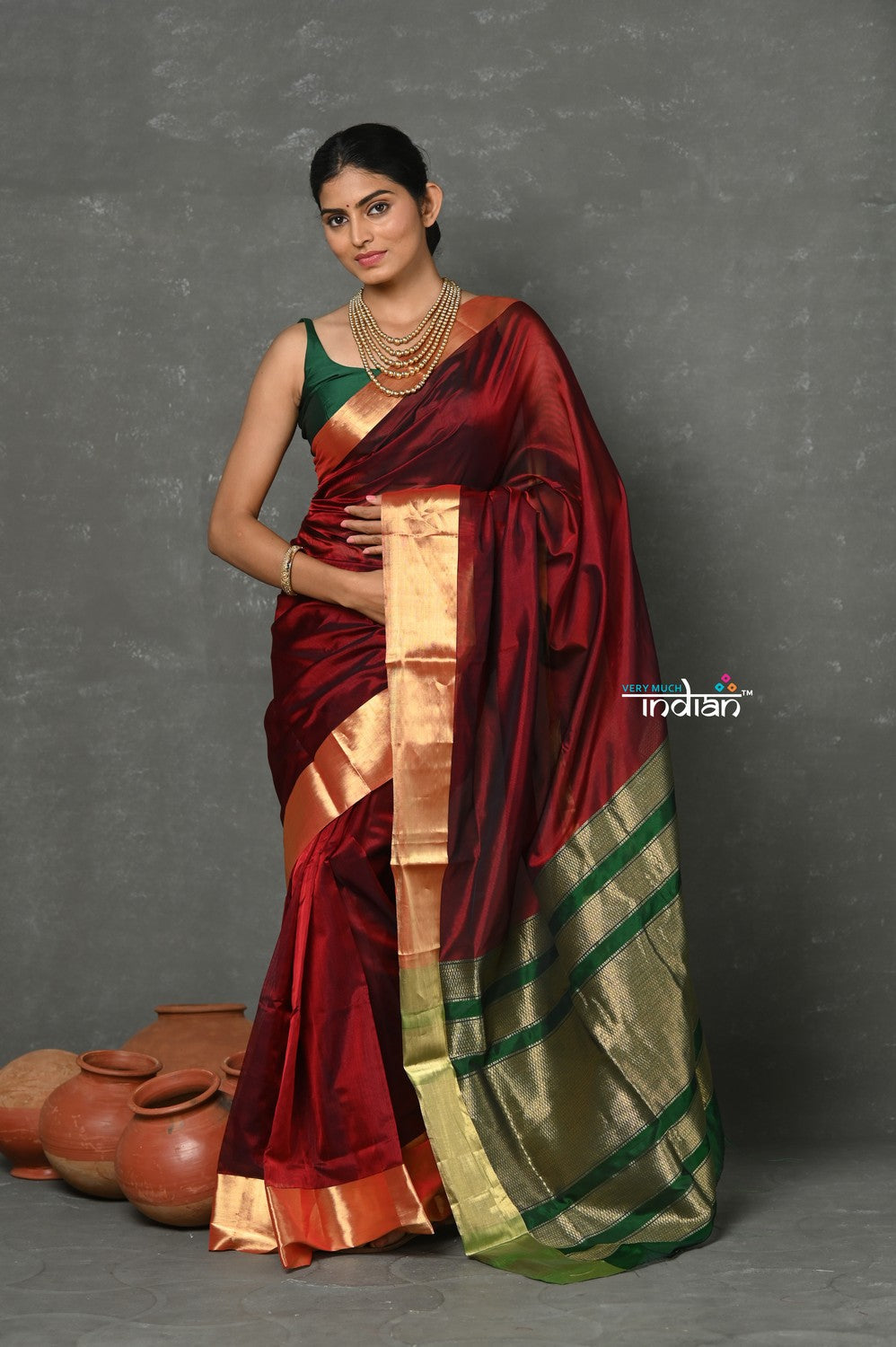 Very Much Indian Tyohaar - Handloom Pure Chanderi Cotton Silk Saree With Golden Border - Maroon | Swadesiicart