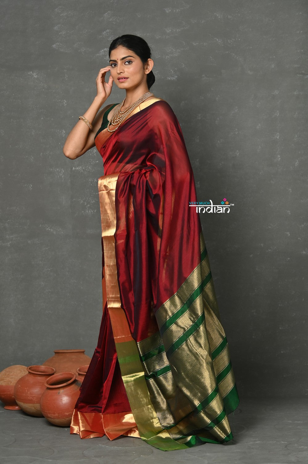 Very Much Indian Tyohaar - Handloom Pure Chanderi Cotton Silk Saree With Golden Border - Maroon | Swadesiicart