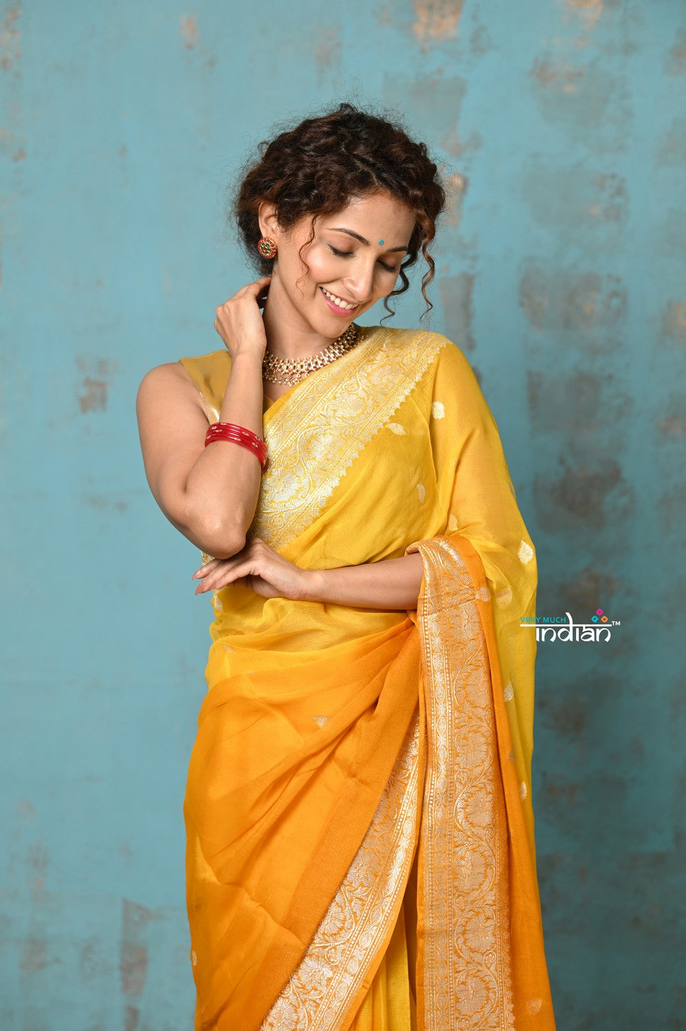 Very Much Indian Suhaani - Handloom Khaddi Georgette Saree With Sleek Border - Ombre Yellow (Silk Mark) | Swadesiicart