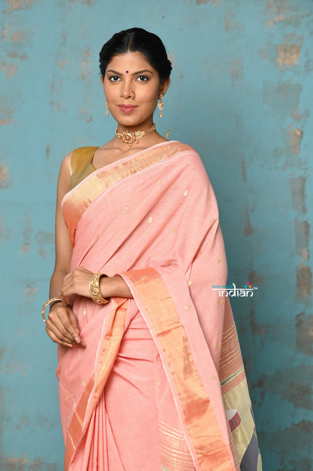 Very Much Indian Tyohaar - Handloom Pure Cotton Paithani With Instrumental Pallu - Peach | Swadesiicart