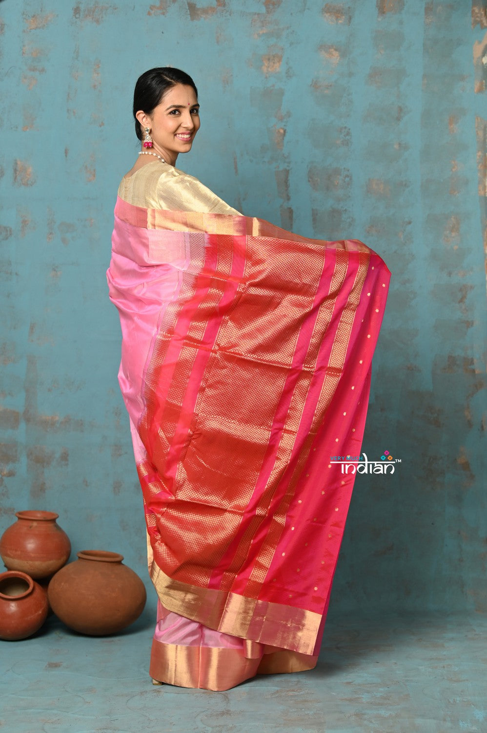 Very Much Indian Prerna - Handloom Pure Chanderi Cotton Silk Saree With Golden Border - Feather Pink | Swadesiicart