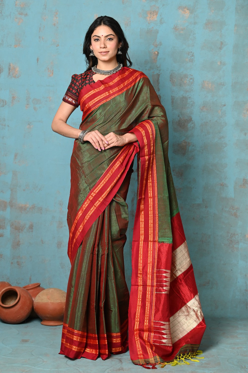 Very Much Indian Tyohaar - Traditional Handloom Dual Tone Green Red Ilkal Cotton Viscose with Red Pure Silk Pallu | Swadesiicart