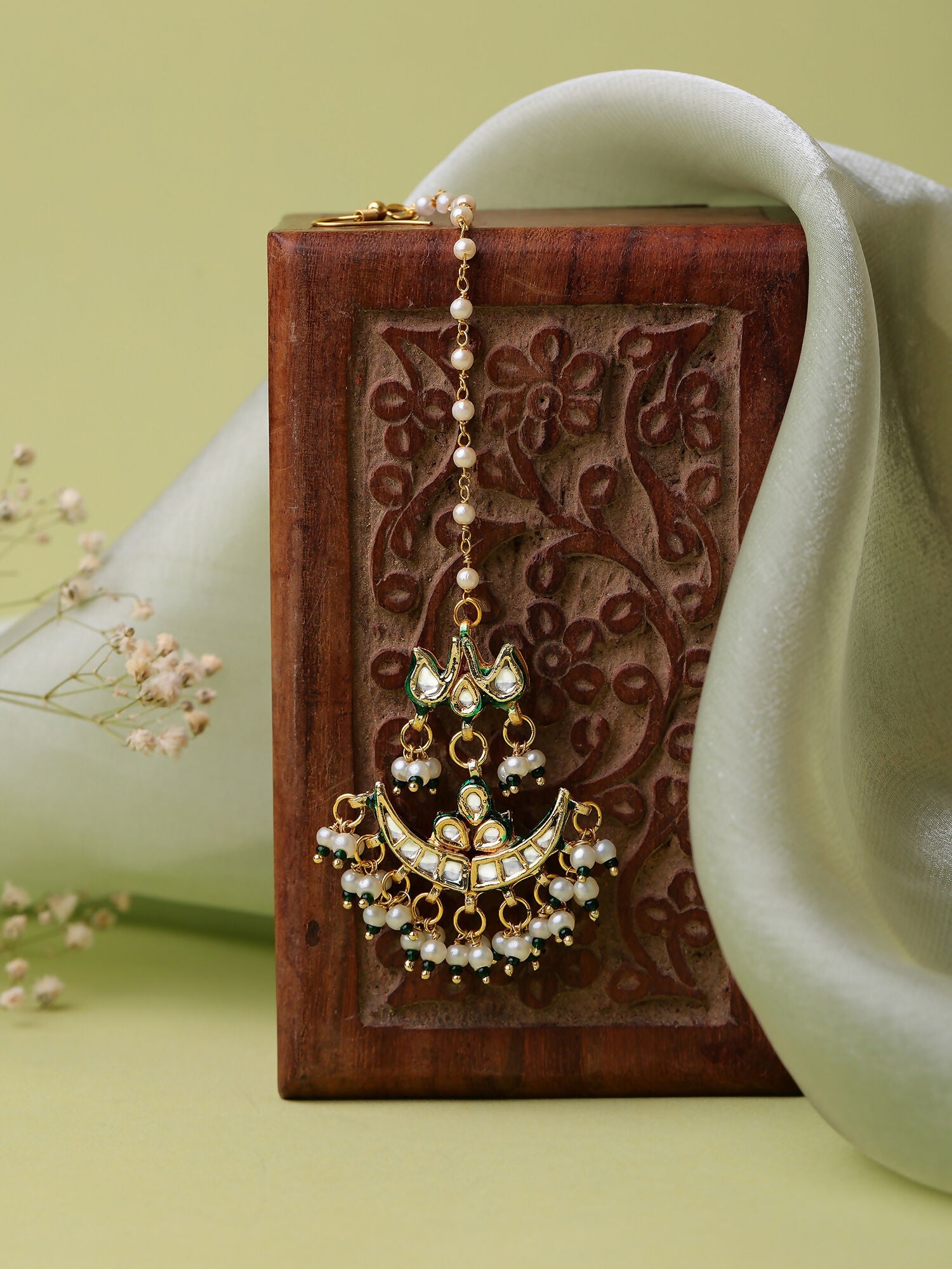 Ruby Raang Gold Polished Gold Kundan Maang Tikka | Swadesiicart