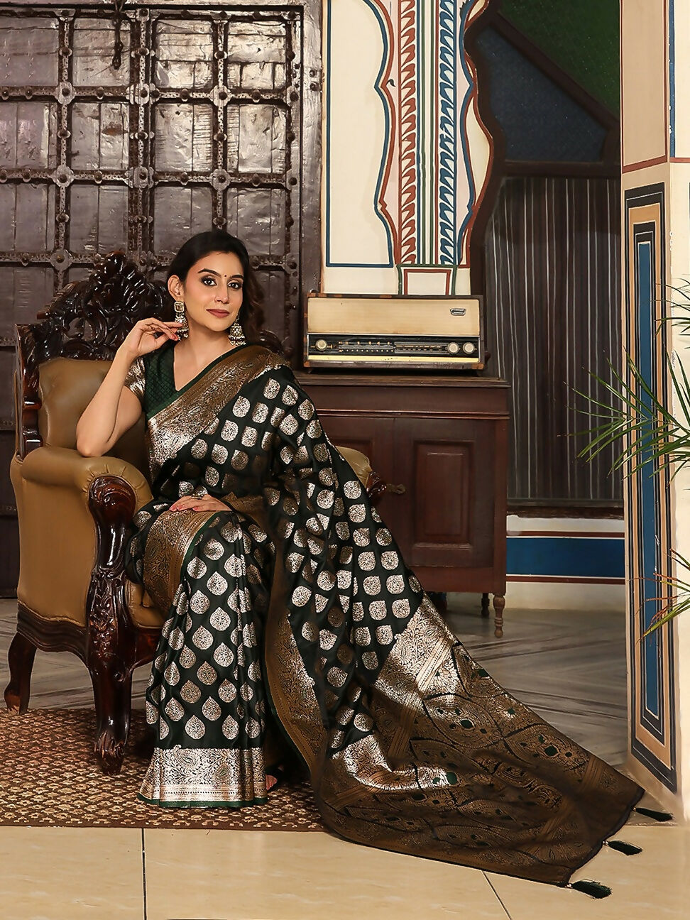 Shree Shyam Fashion Dark Green Silk Saree