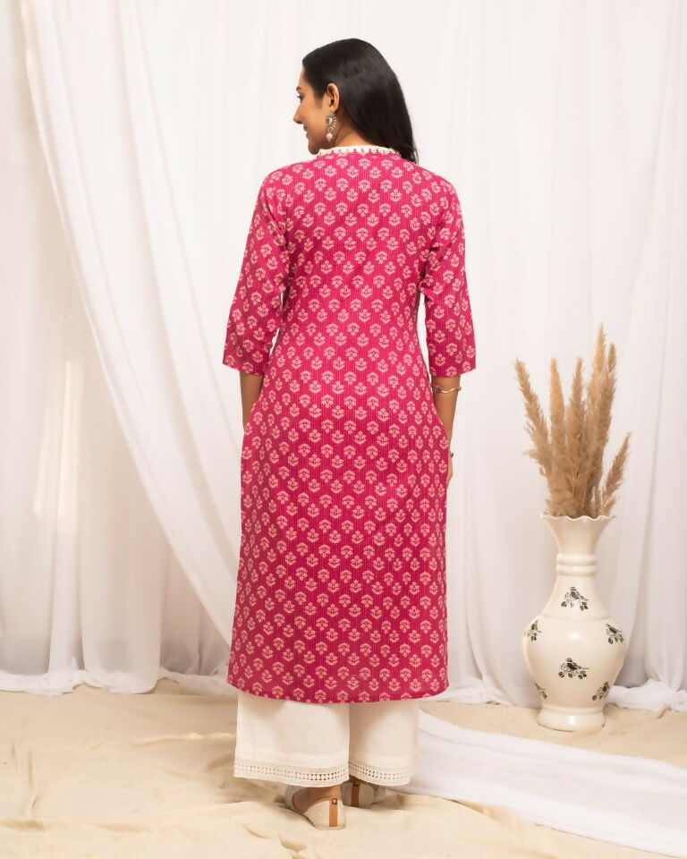 FIORRA Women's Floral Printed Pink Cotton Straight Kurta - Swadesiicart