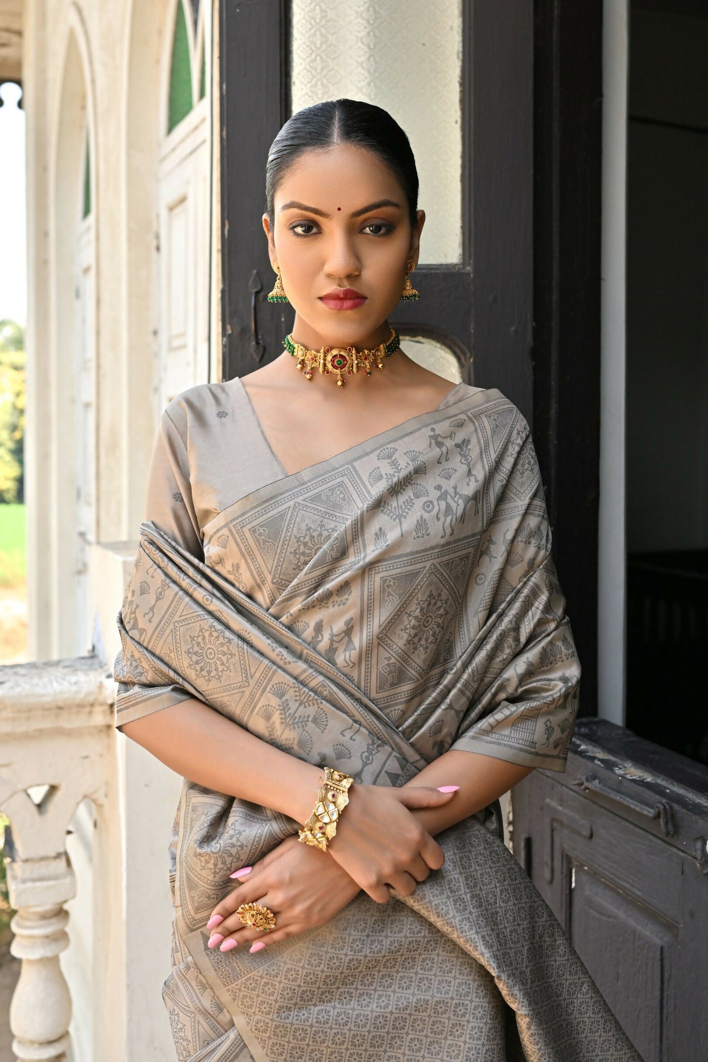 Vishnu Weaves Women's Chiku Handloom Raw Silk Saree with Blouse - Swadesiicart