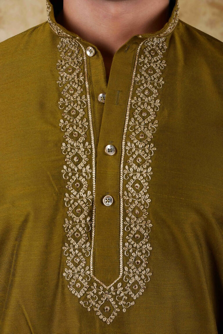 Bluesaanchi Men's Handloom Embroidered Field Drab Kurta Set | Swadesiicart