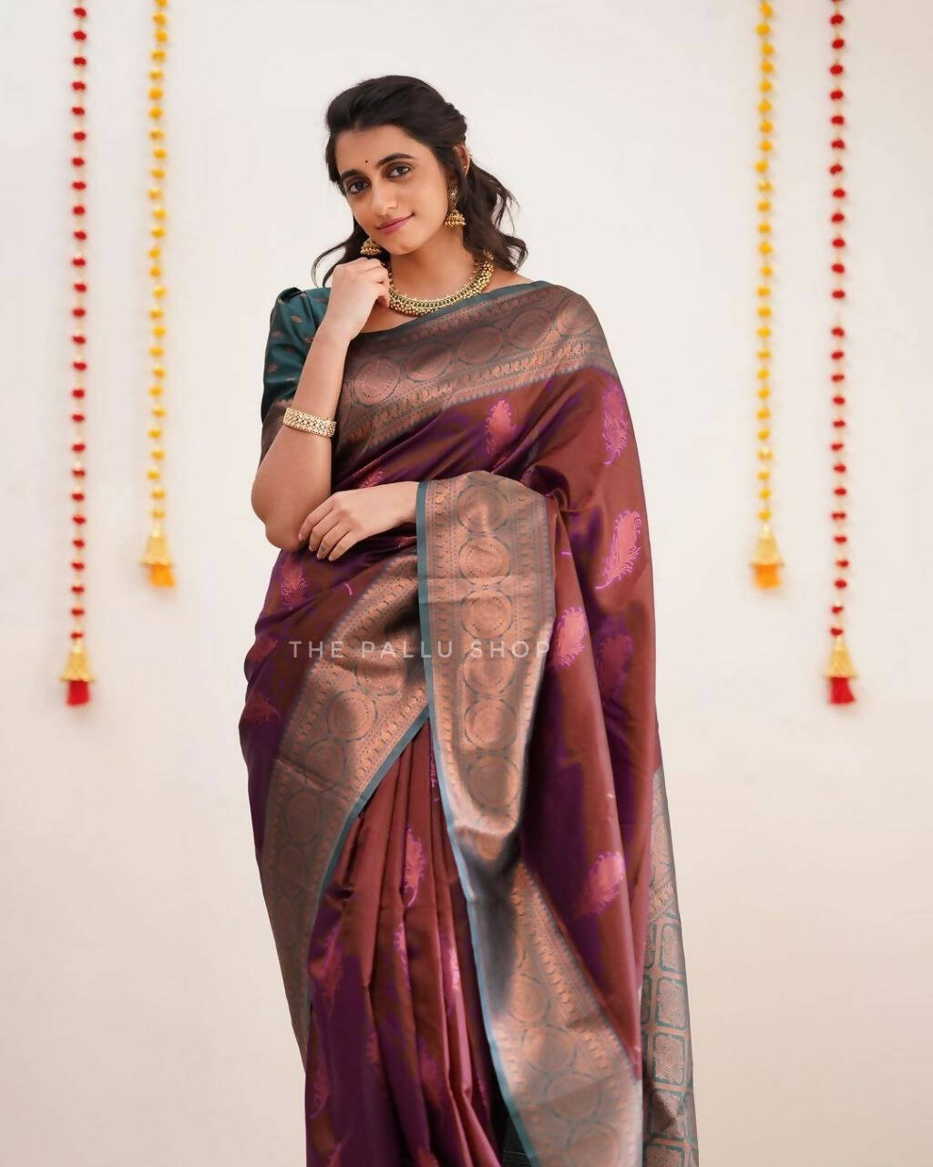 DEIANA'S Beautiful Designer Golden zari Soft Lichi Silk Saree - Brown - Swadesiicart