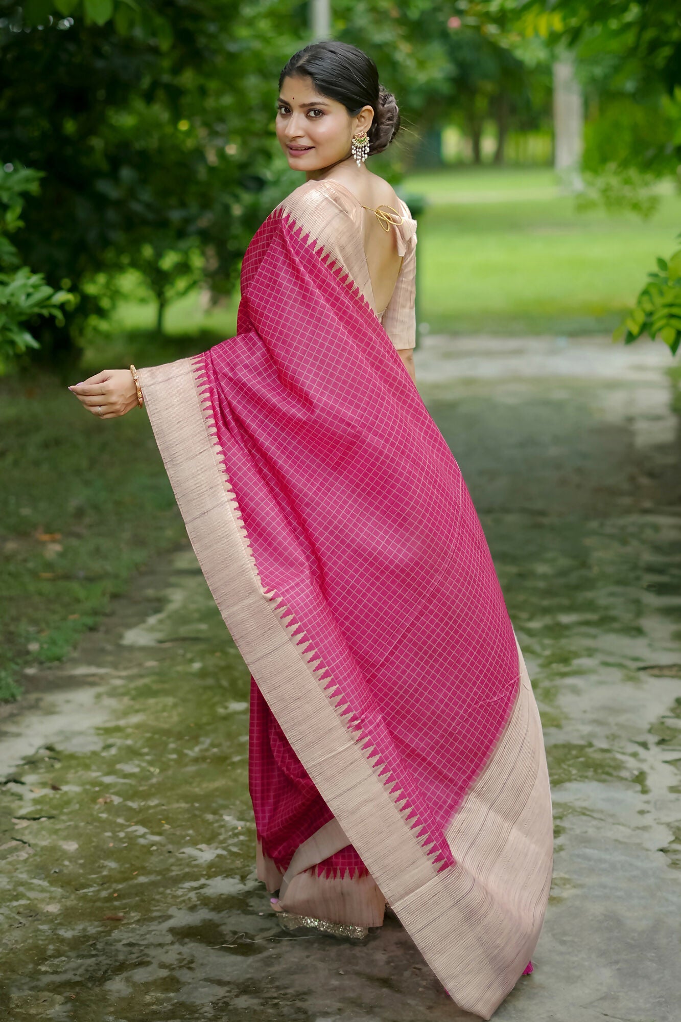 Vishnu Weaves Women's Pink Tussar Silk Woven Saree with Blouse - Swadesiicart