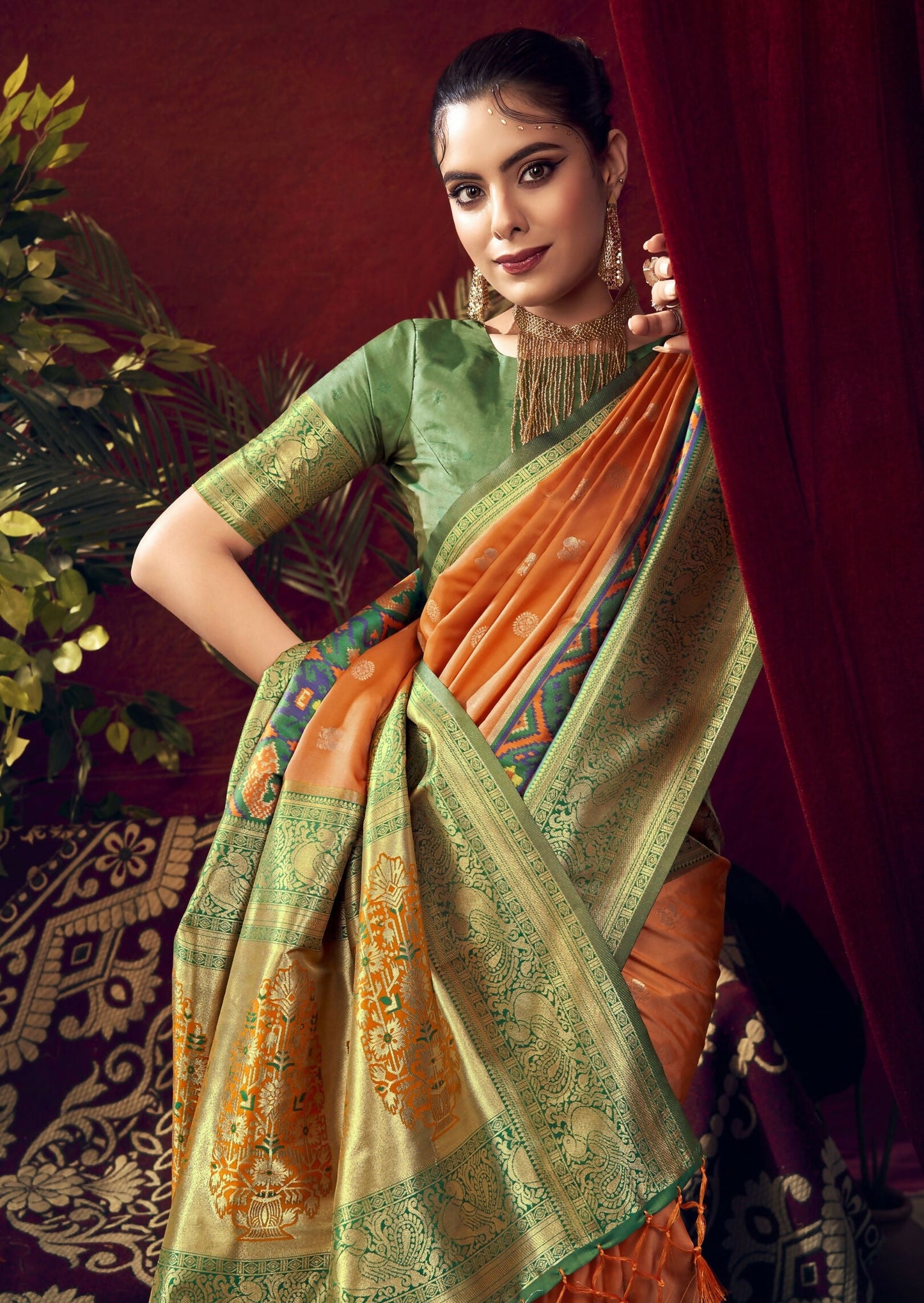 Vishnu Weaves Women's Orange Paithani Silk Saree with Blouse - Swadesiicart