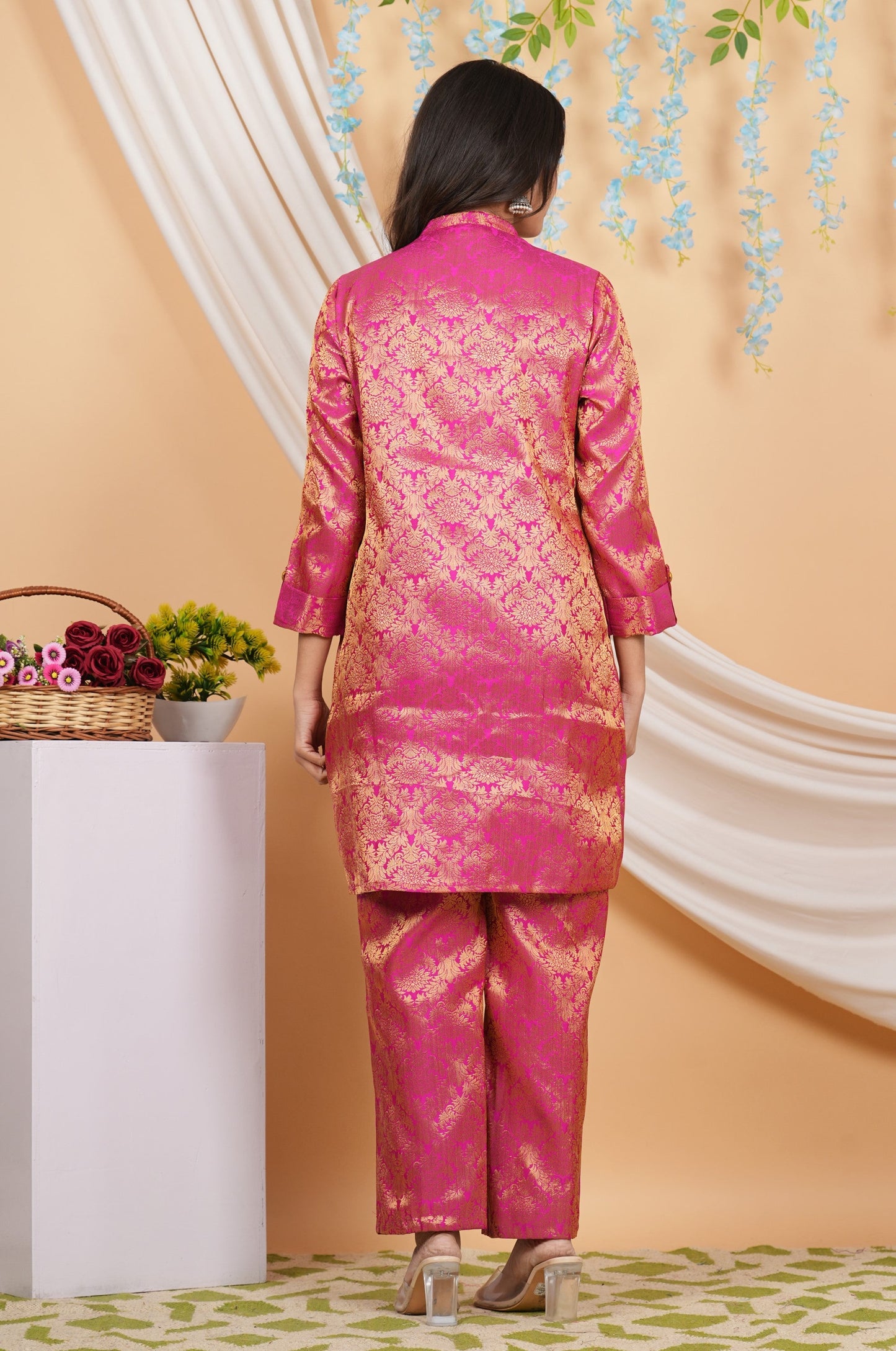House of RP Women Fuchsia Emblished Jacquard Kurta & Pant Set | Swadesiicart
