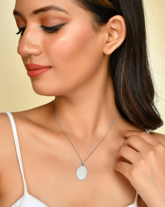 VOJ Women Beads Stainless Steel Sliver-Plated Chain with Oval-Shape Pendant - VOJ (Valley Of Jewellery)
