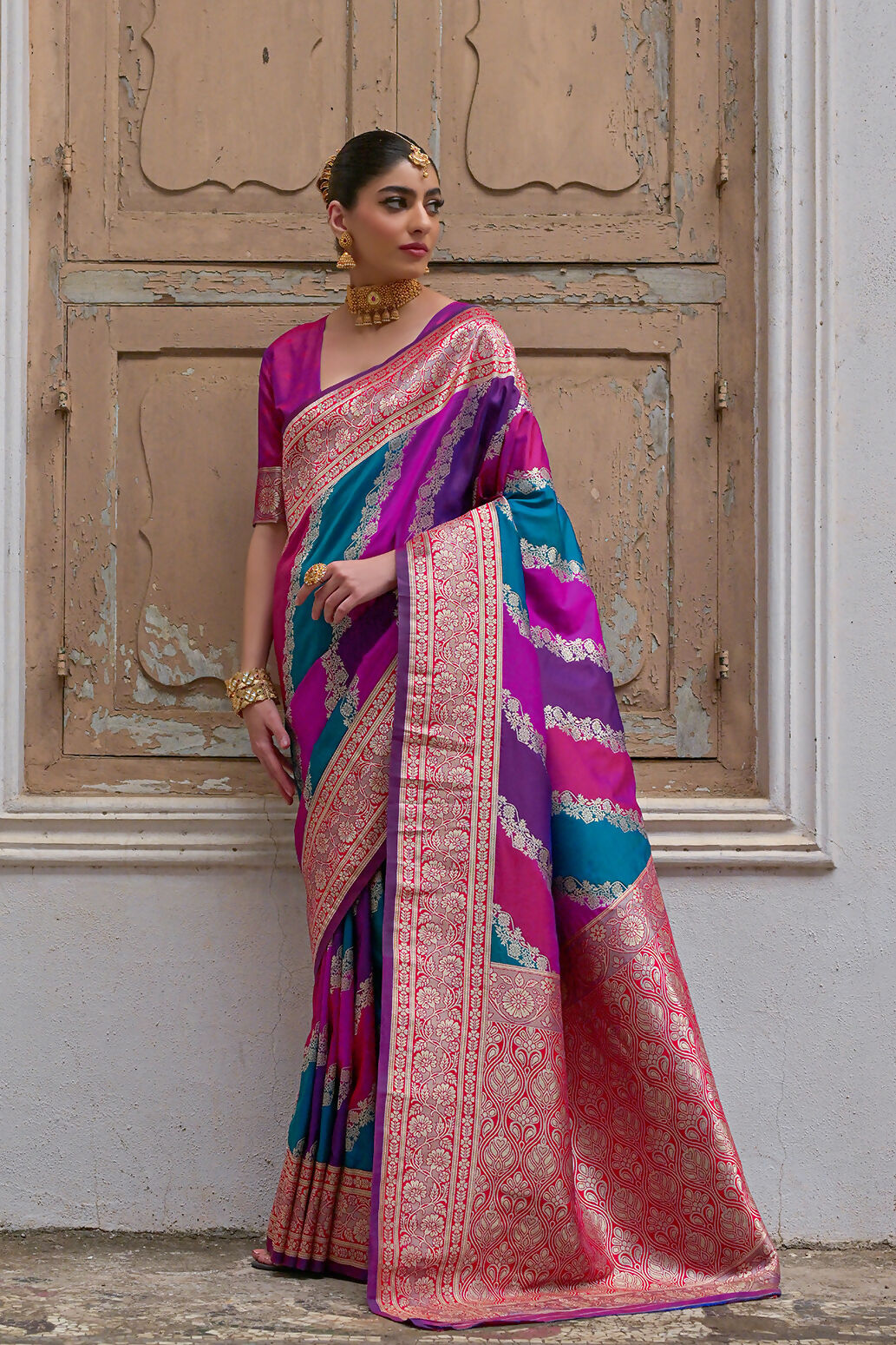 Vishnu Weaves Women's Pink Banarasi Silk Zari Woven Saree with Blouse - Swadesiicart