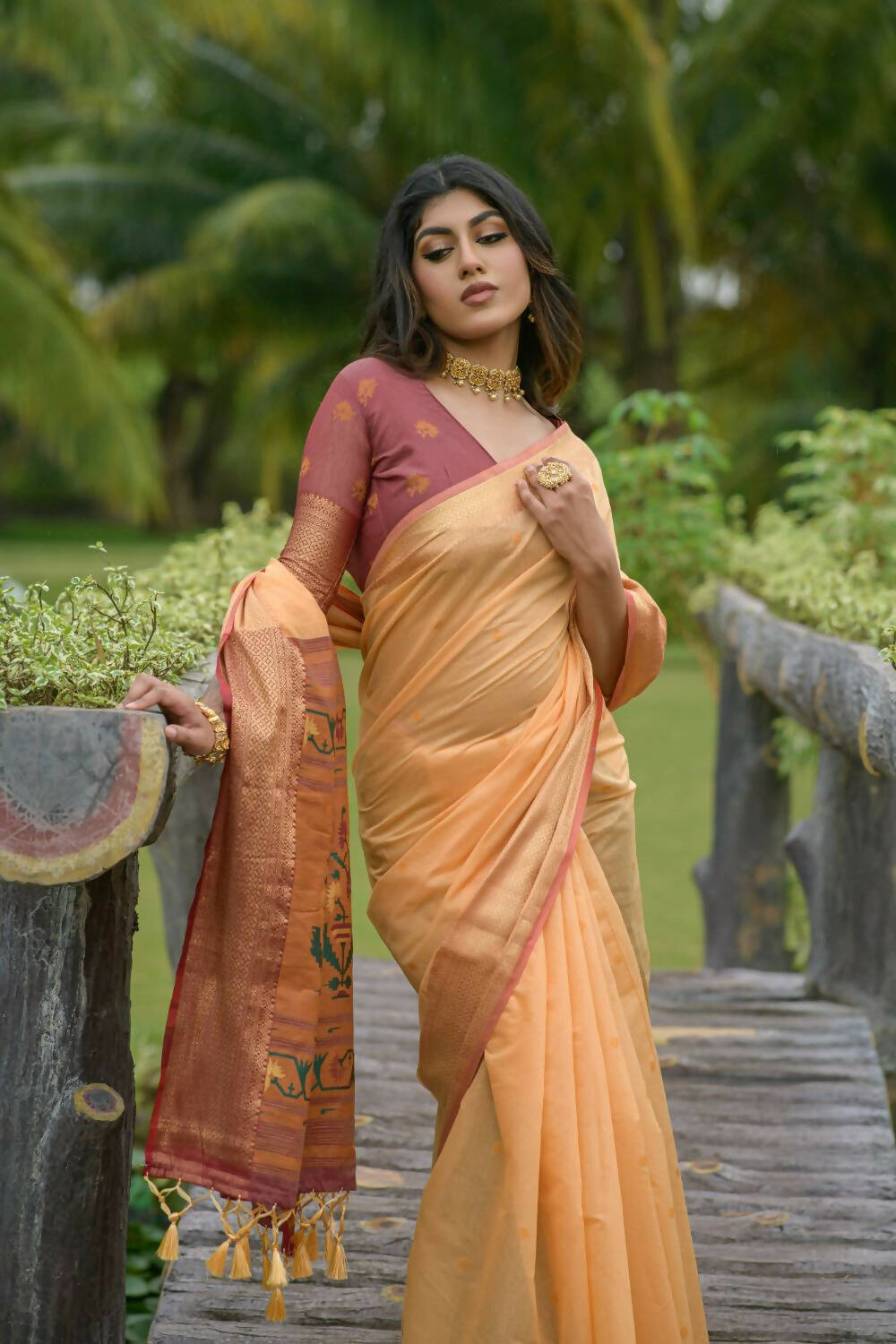 Vishnu Weaves Women's Orange Cotton Silk Zari Woven Saree with Blouse - Swadesiicart