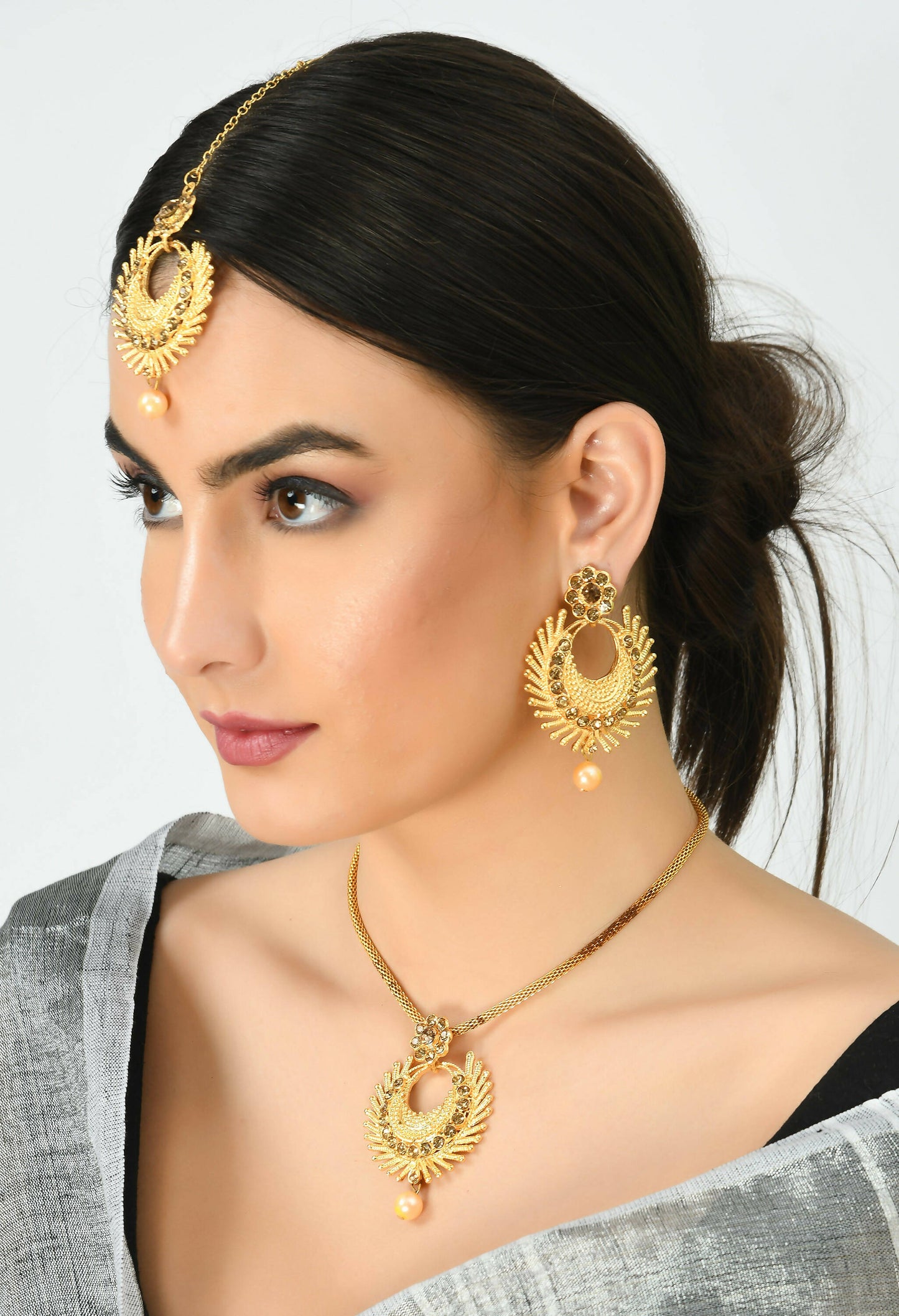 Mominos Fashion Johar Kamal Gold-Polished Brass Finish Long Necklace For Women (Golden) | Swadesiicart