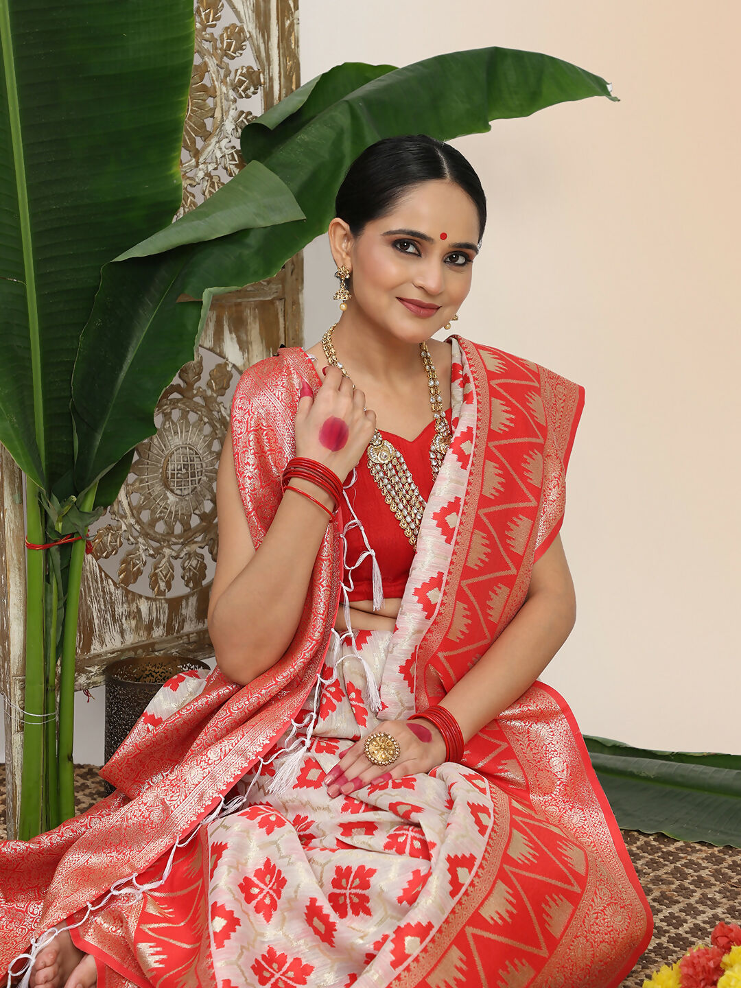 Shree Shyam Fashion Linen Cotton Red & White Saree