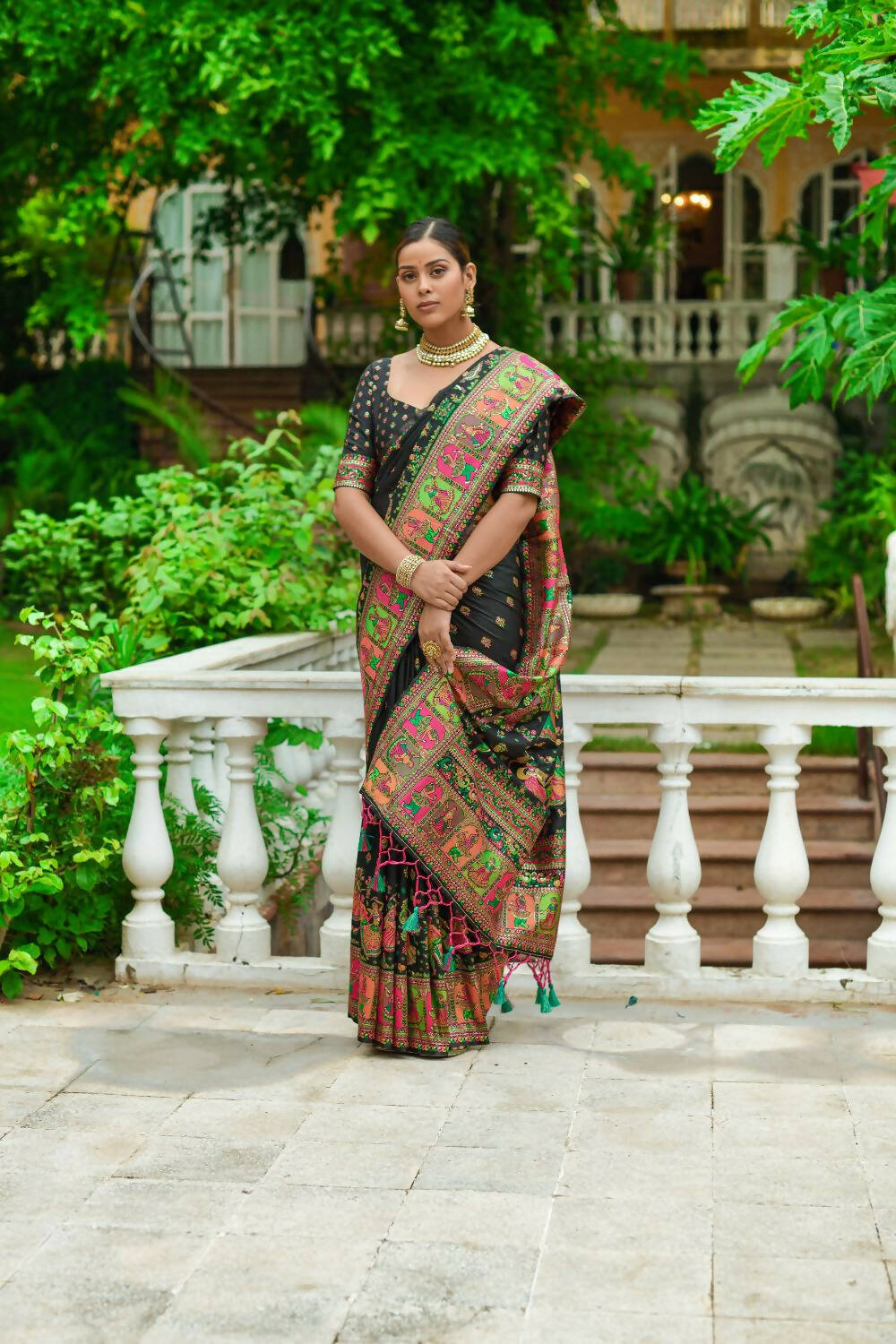 Vishnu Weaves Women's Blue Banarasi Silk Kashmiri Woven Saree with Blouse - Swadesiicart