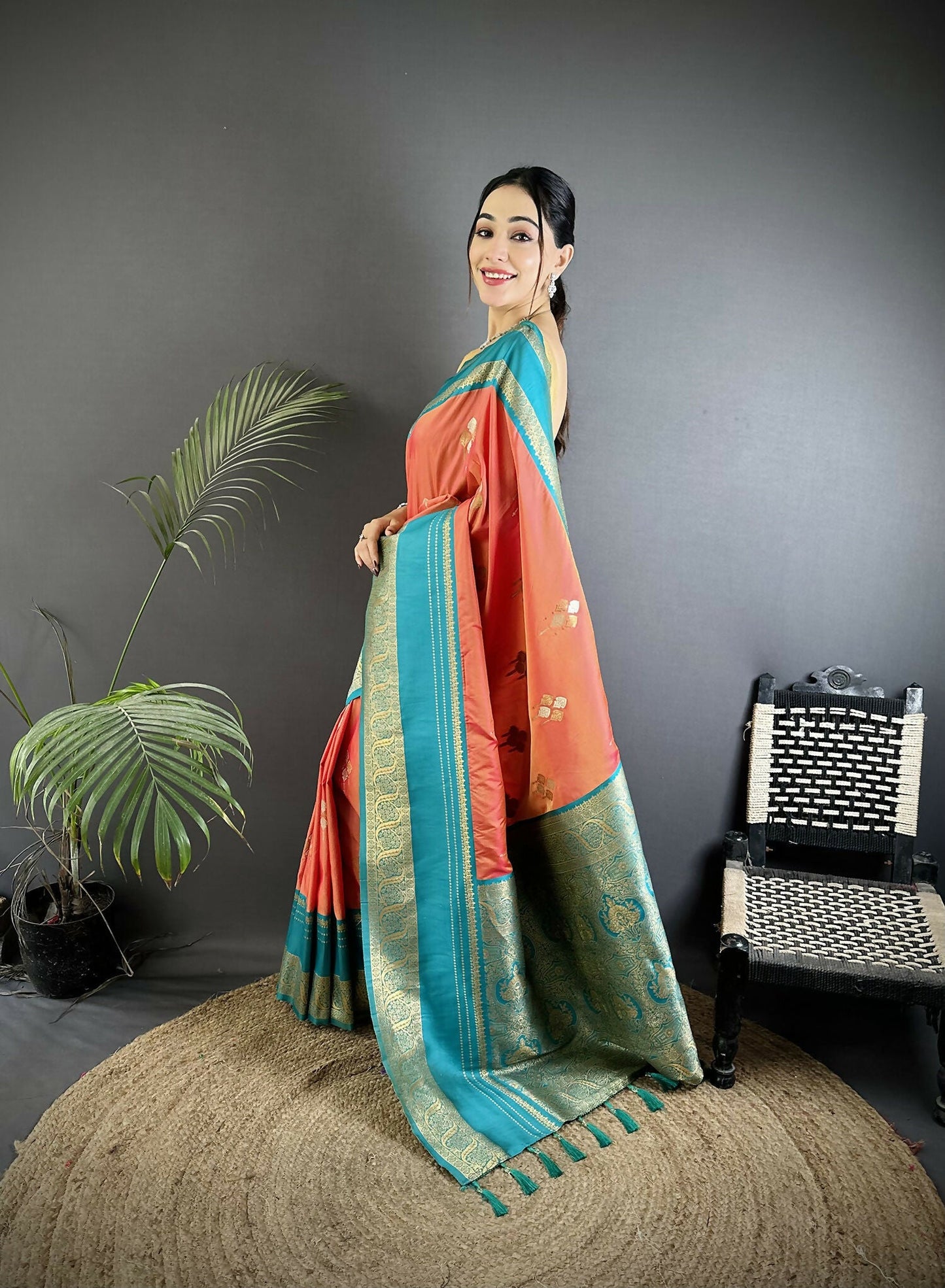 Joban Fashion Peach Banarasi Soft Silk Woven Saree | Swadesiicart