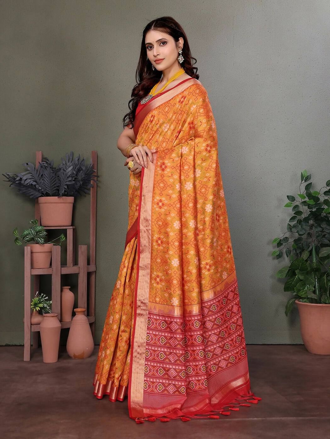 Joban Fashion Orange Plain Banarasi Silk Sarees | Swadesiicart