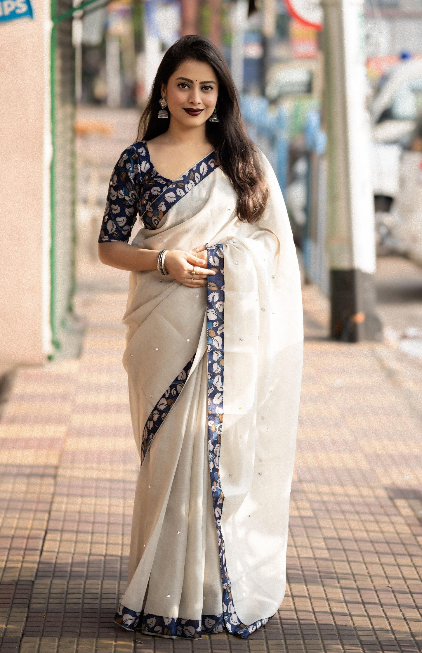 Cream Pure Linen Ethnic Motifs Saree with Unstitched Blouse - Hiral Fashion | Swadesiicart