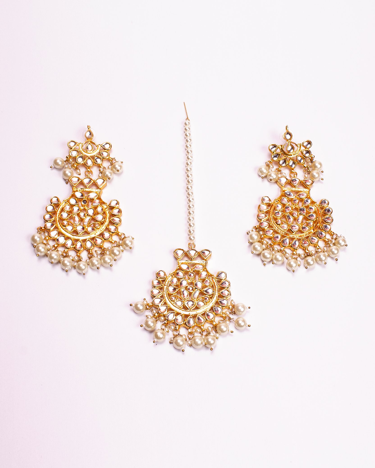 Gold-Polished Alloy Pearl And Kundan Choker Necklace Set - The Pari | Swadesiicart