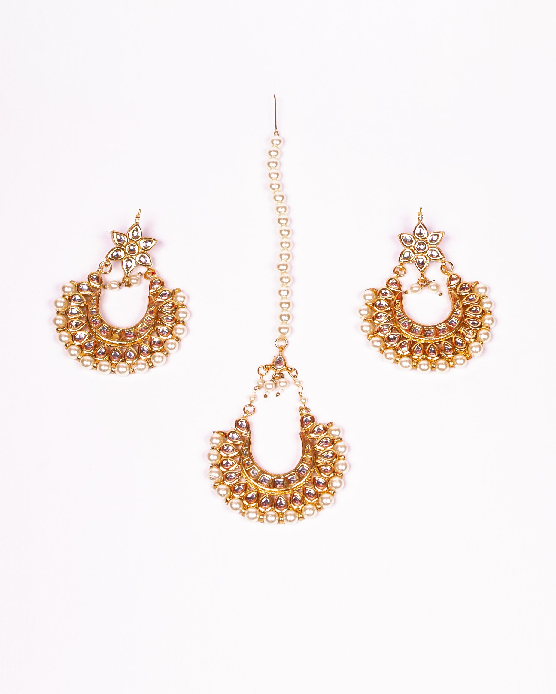 Gold-Polished Alloy Pearl And Kundan Choker Necklace Set - The Pari | Swadesiicart
