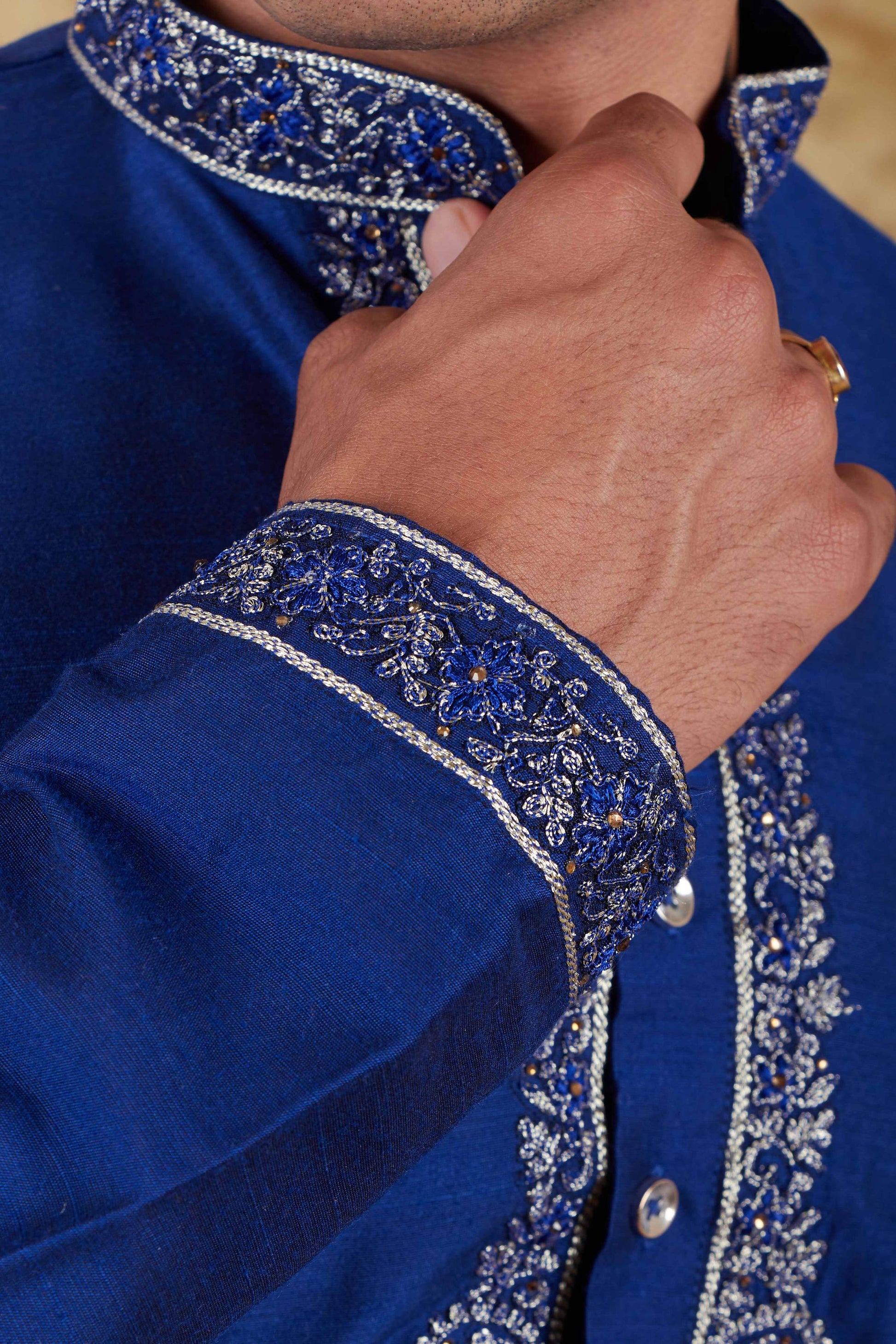 Bluesaanchi Men's Sunshine Handwoven Embroidered Dark BlueKurta Set | Swadesiicart