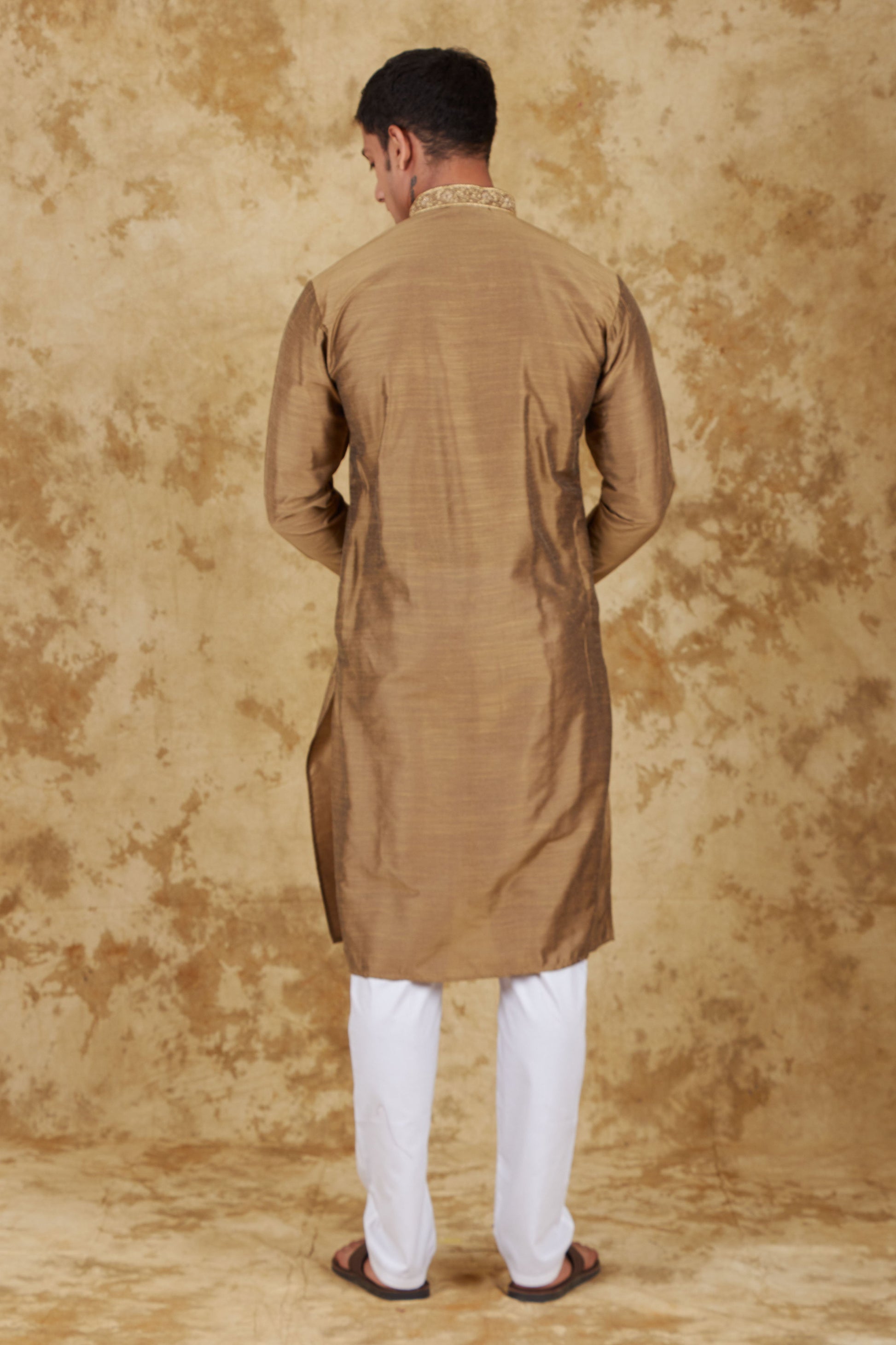 Bluesaanchi Men's Sunshine Handwoven Embroidered Raw UmberKurta Set | Swadesiicart