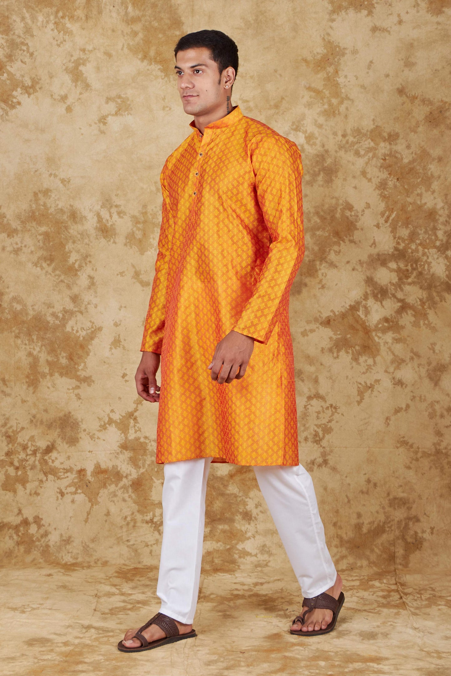 Bluesaanchi Men's Orange Banarasi Silk Kurta Set | Swadesiicart