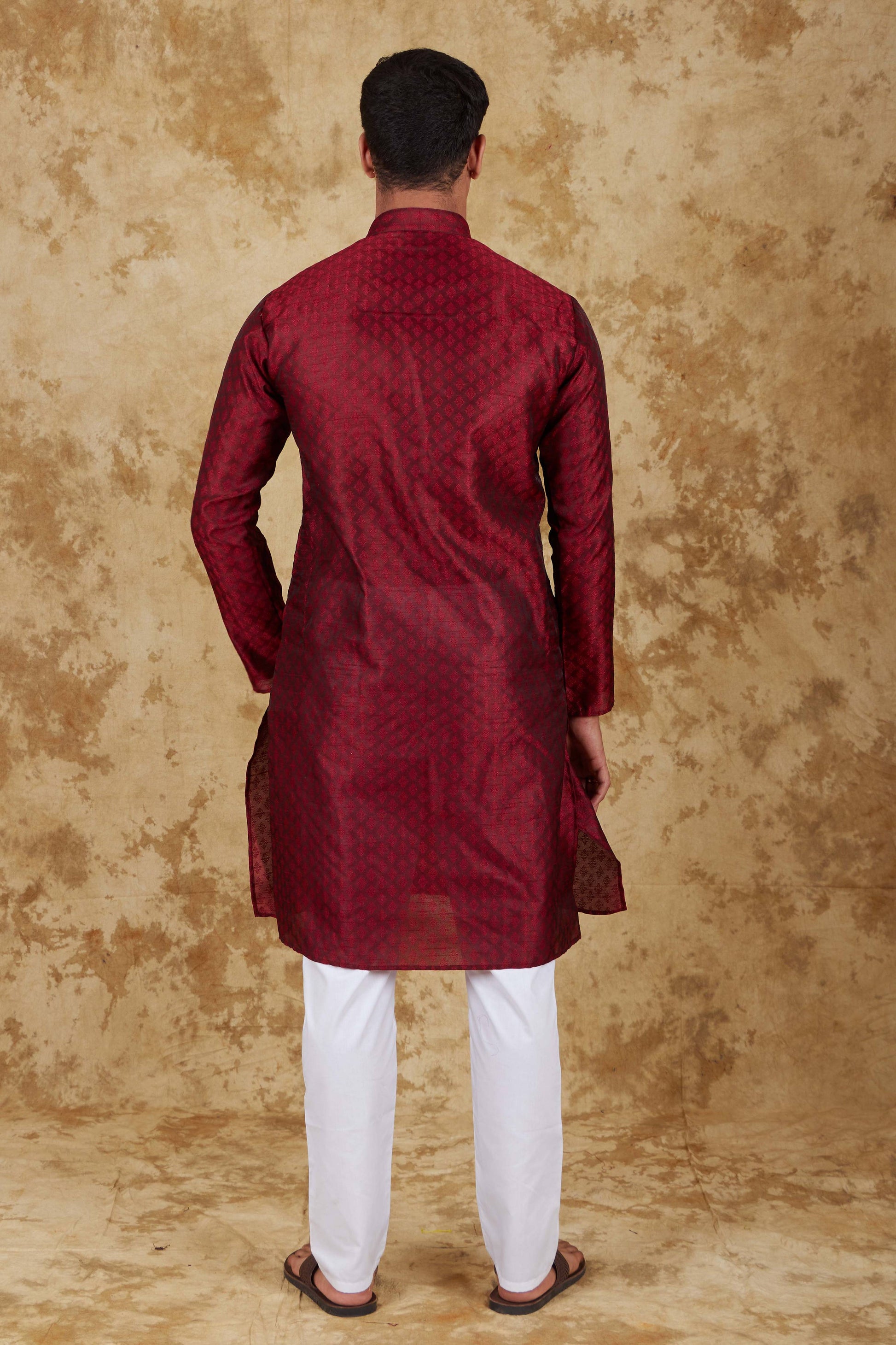 Bluesaanchi Men's Maroon Banarasi Silk Kurta Set | Swadesiicart