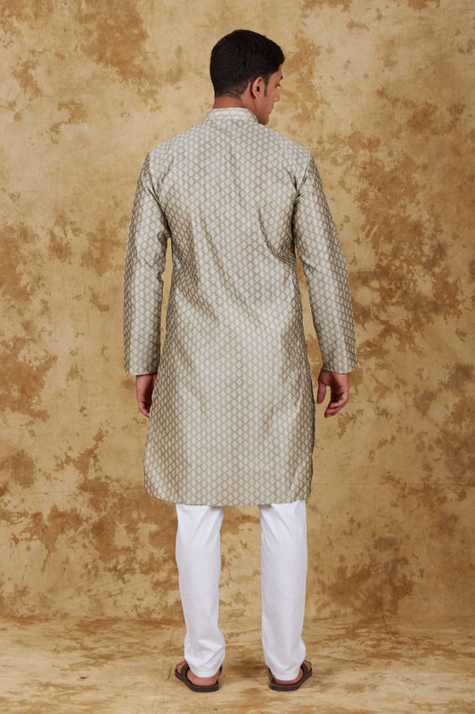 Bluesaanchi Men's Sliver Banarasi Silk Kurta Set | Swadesiicart