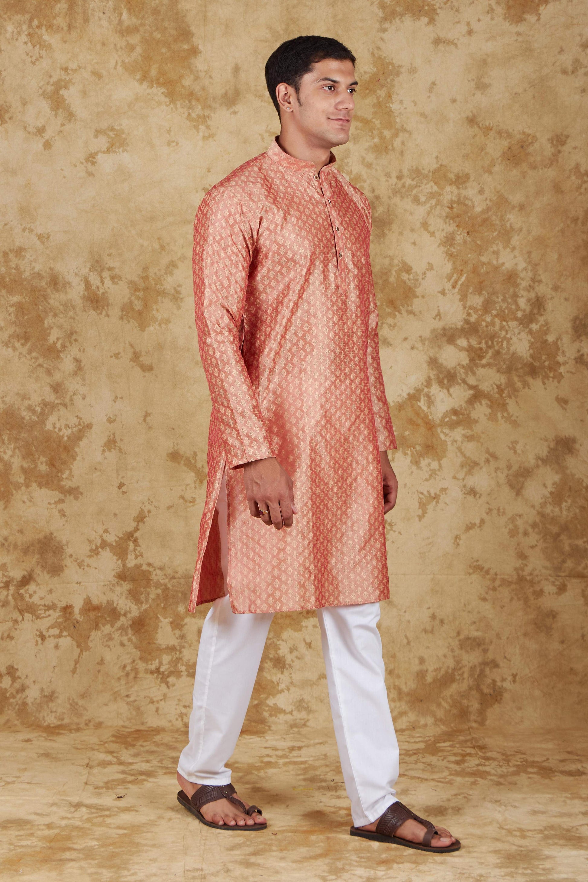 Bluesaanchi Men's Salmon Banarasi Silk Kurta Set | Swadesiicart