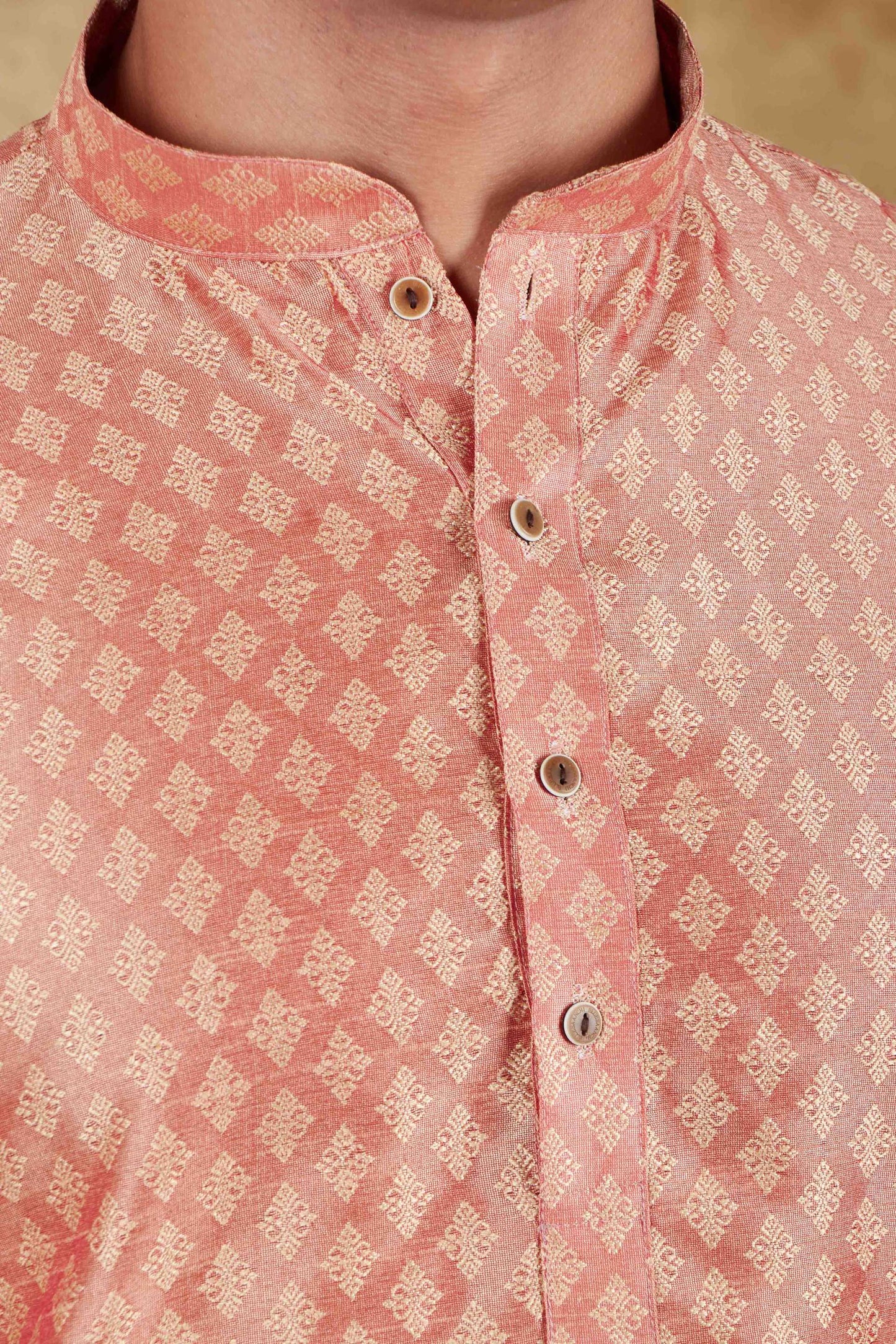 Bluesaanchi Men's Salmon Banarasi Silk Kurta Set | Swadesiicart